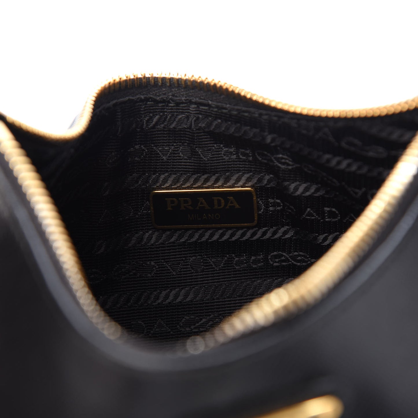 Saffiano Lux Re-Edition 2005 Shoulder Bag Black