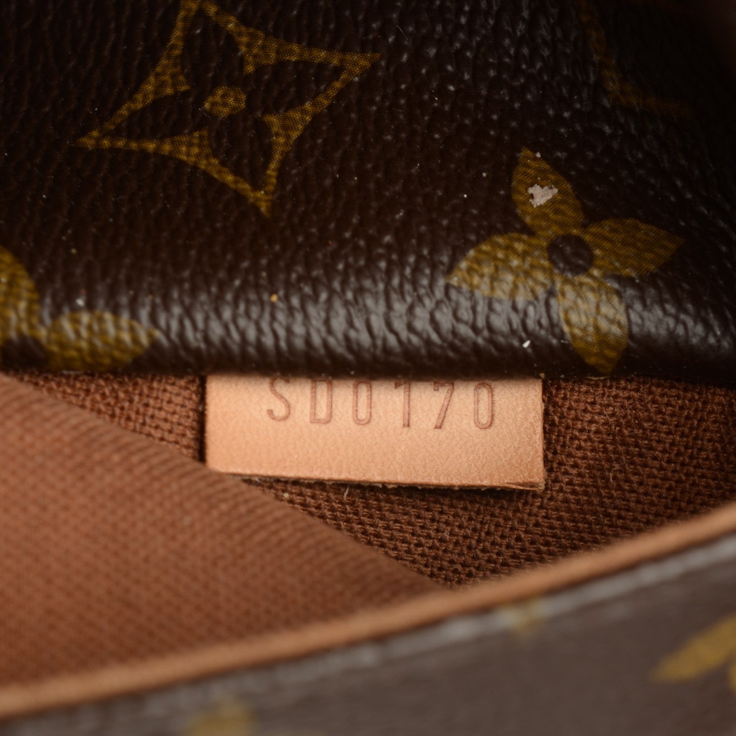 Louis Vuitton Monogram Totally MM 7 of 7