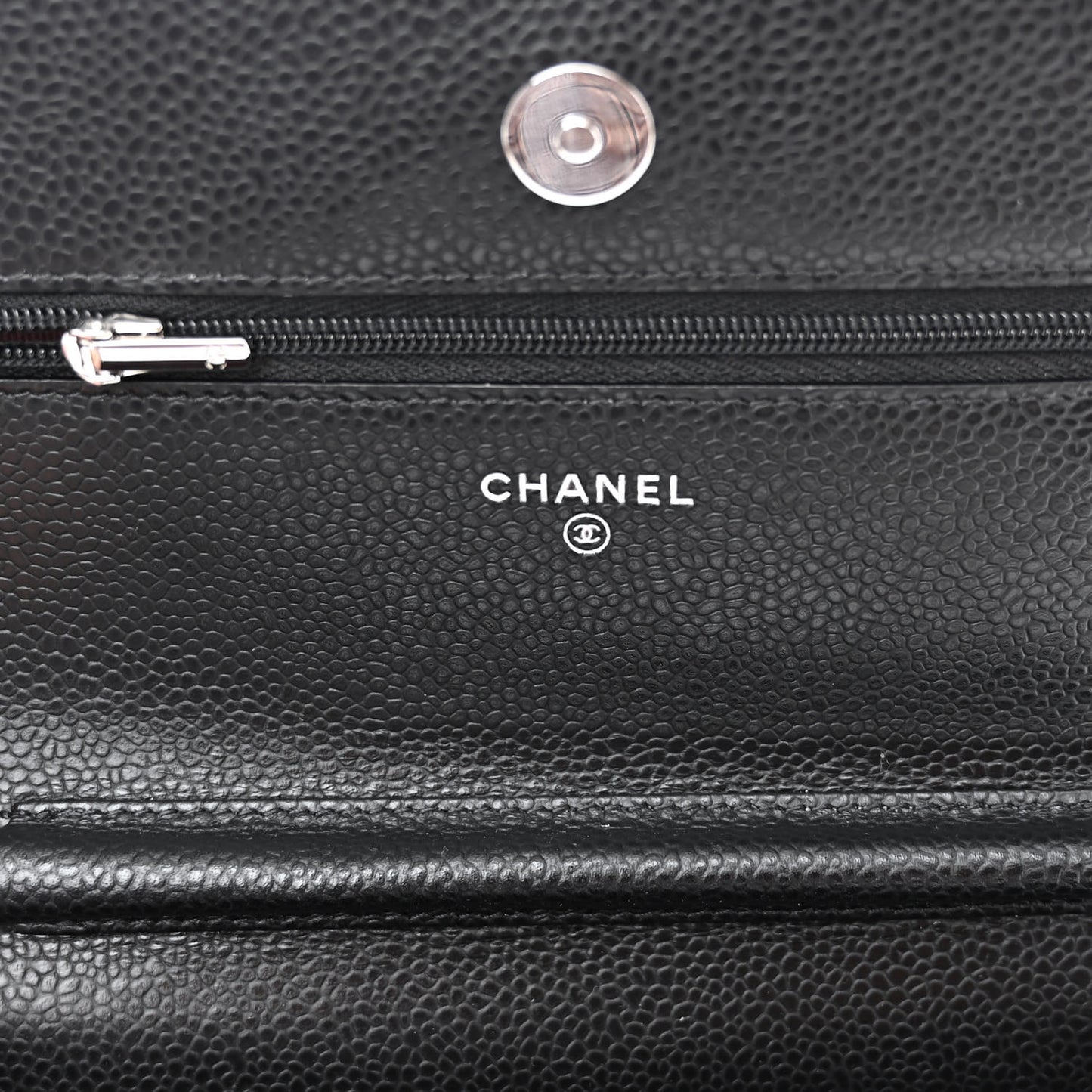 Caviar Quilted Wallet on Chain WOC Black