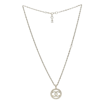 Chanel Pearl CC Medallion Necklace Gold 3 of 5