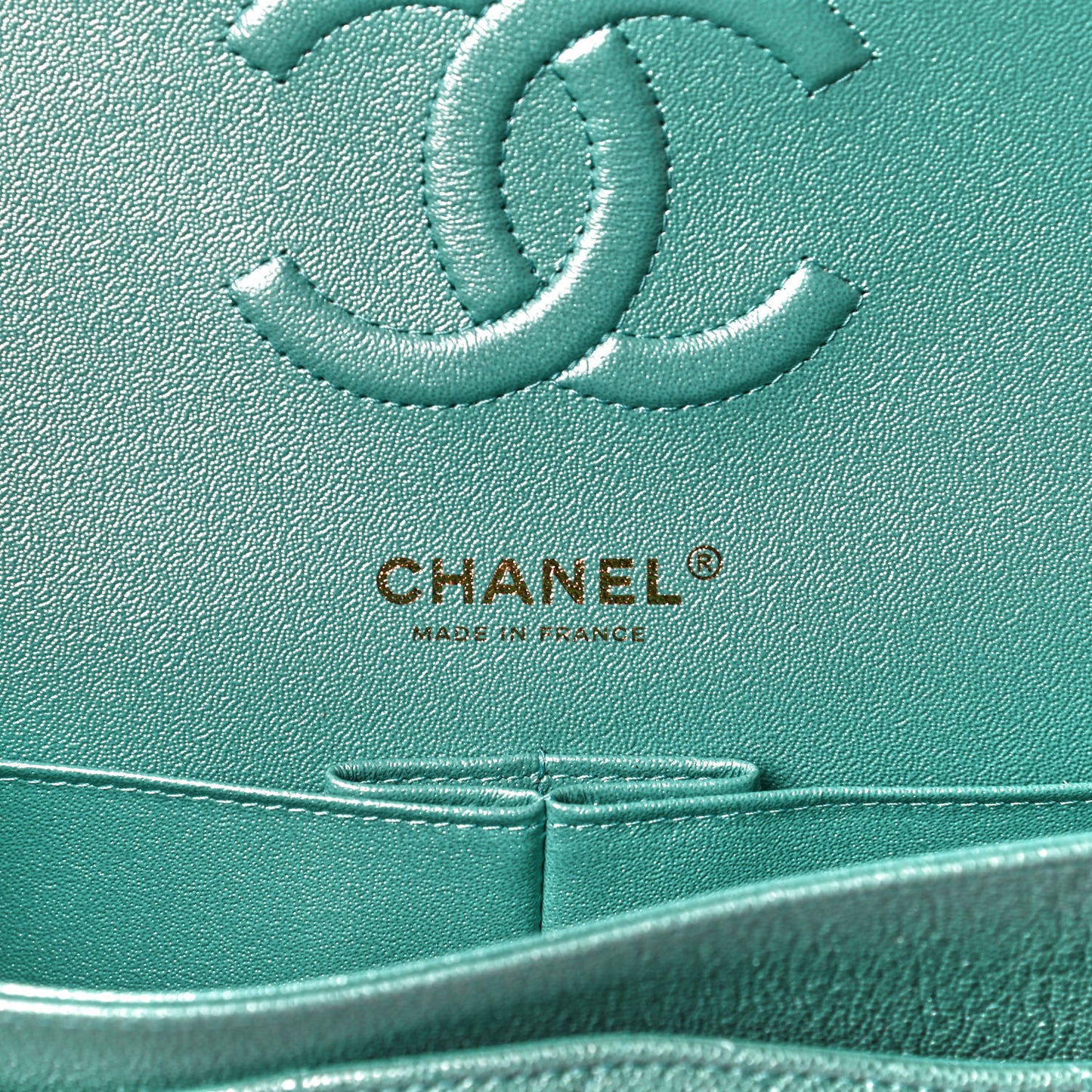Iridescent Caviar Quilted Medium Double Flap Green