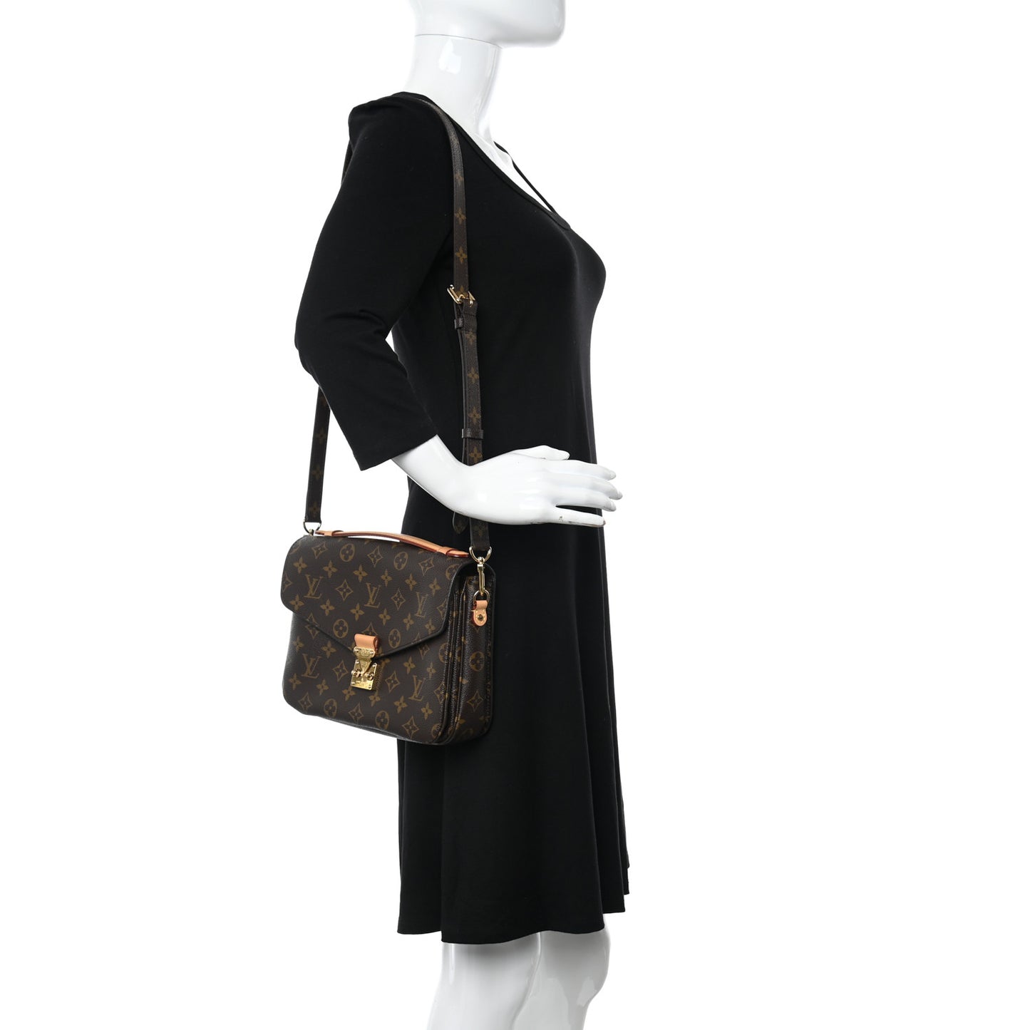 Monogram Pochette Metis