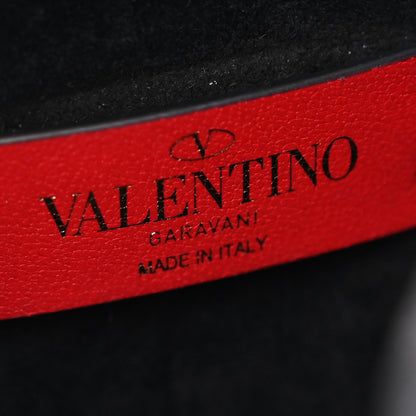 Valentino Garavani Pebbled Calfskin Small Rockstud Bucket Bag Black 6 of 9