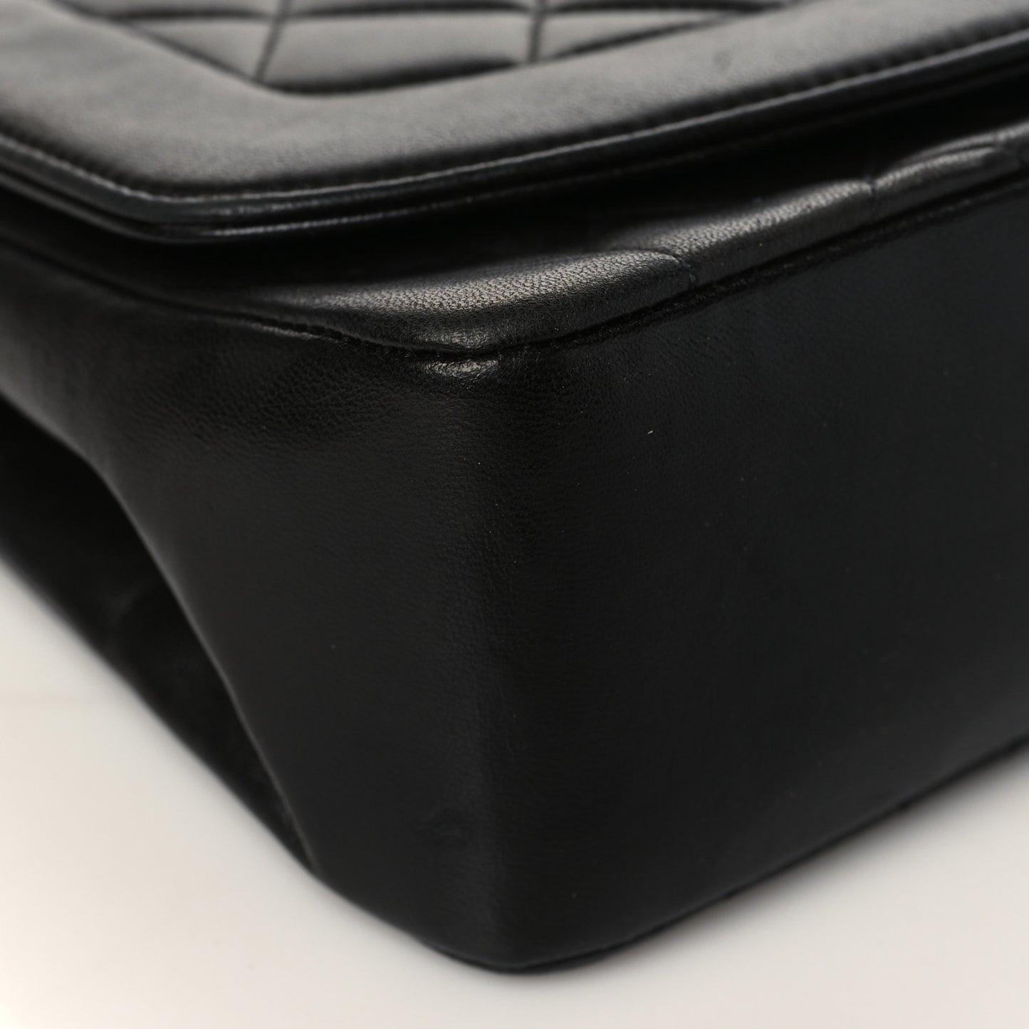 Lambskin Quilted Medium Single Flap Black