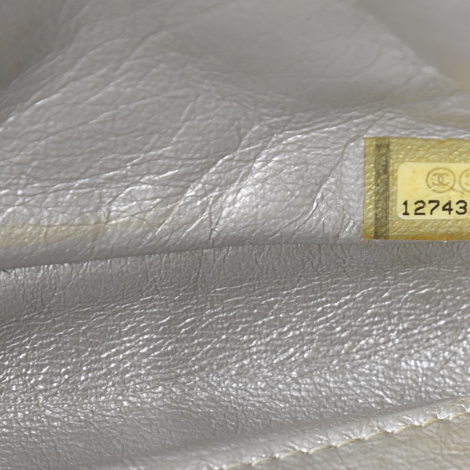 Chanel Metallic Calfskin Quilted 2.55 Reissue Clutch Silver 6 of 9