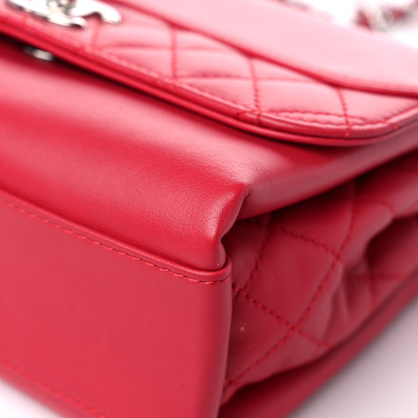 Calfskin Mini Tramezzo Flap Red