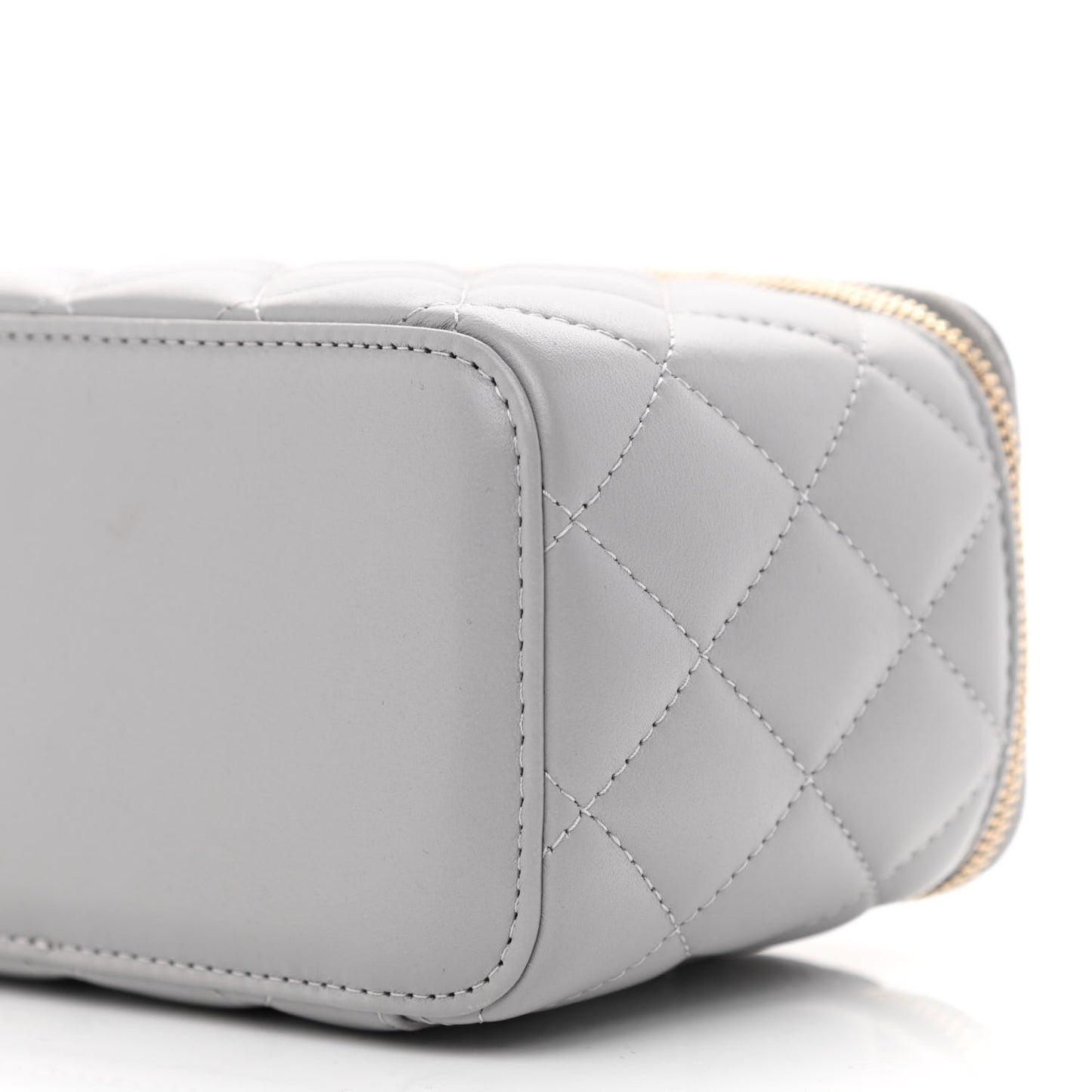 Lambskin Quilted Small Pearl Crush Vanity Case With Chain Grey