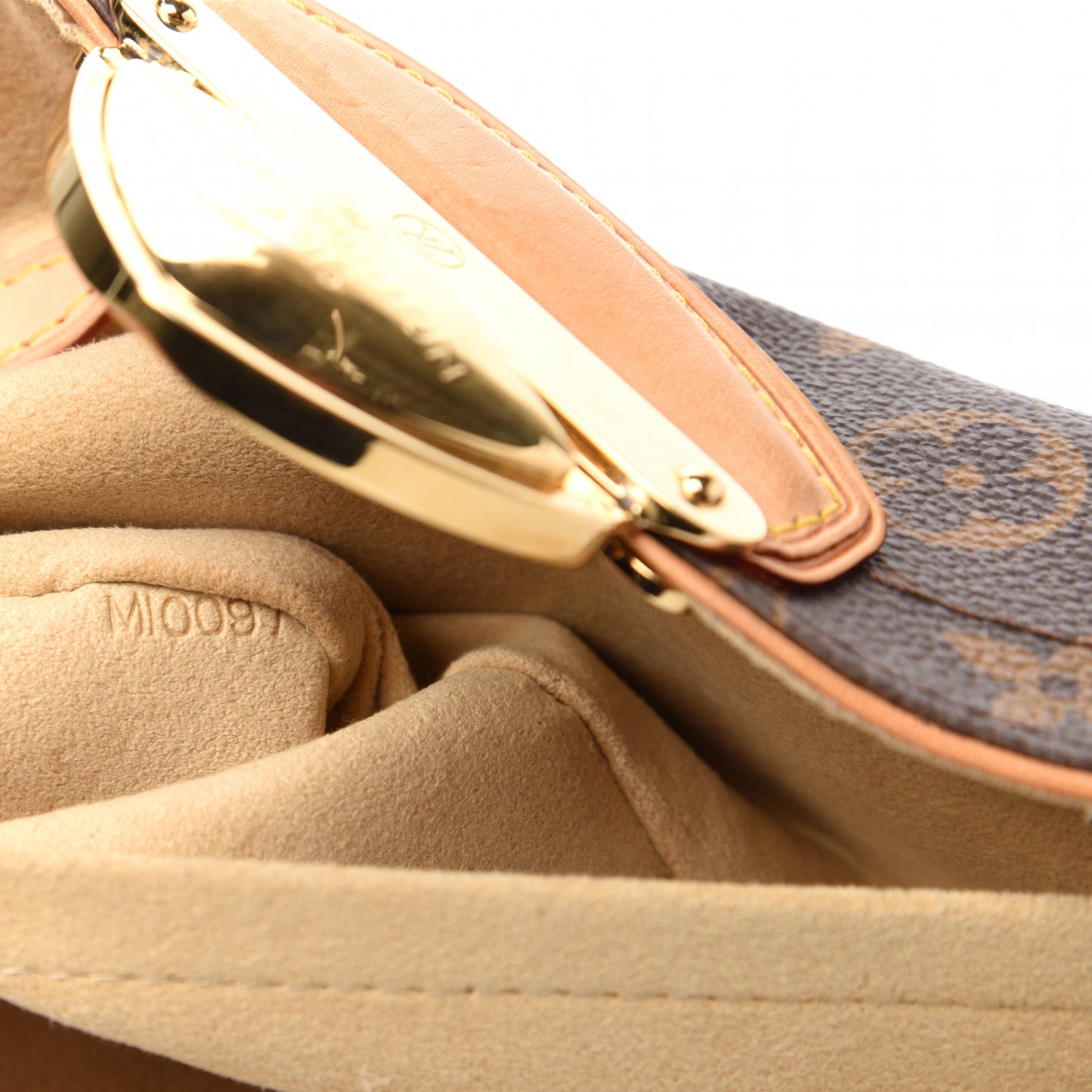 Louis Vuitton Monogram Beverly Clutch 8 of 9