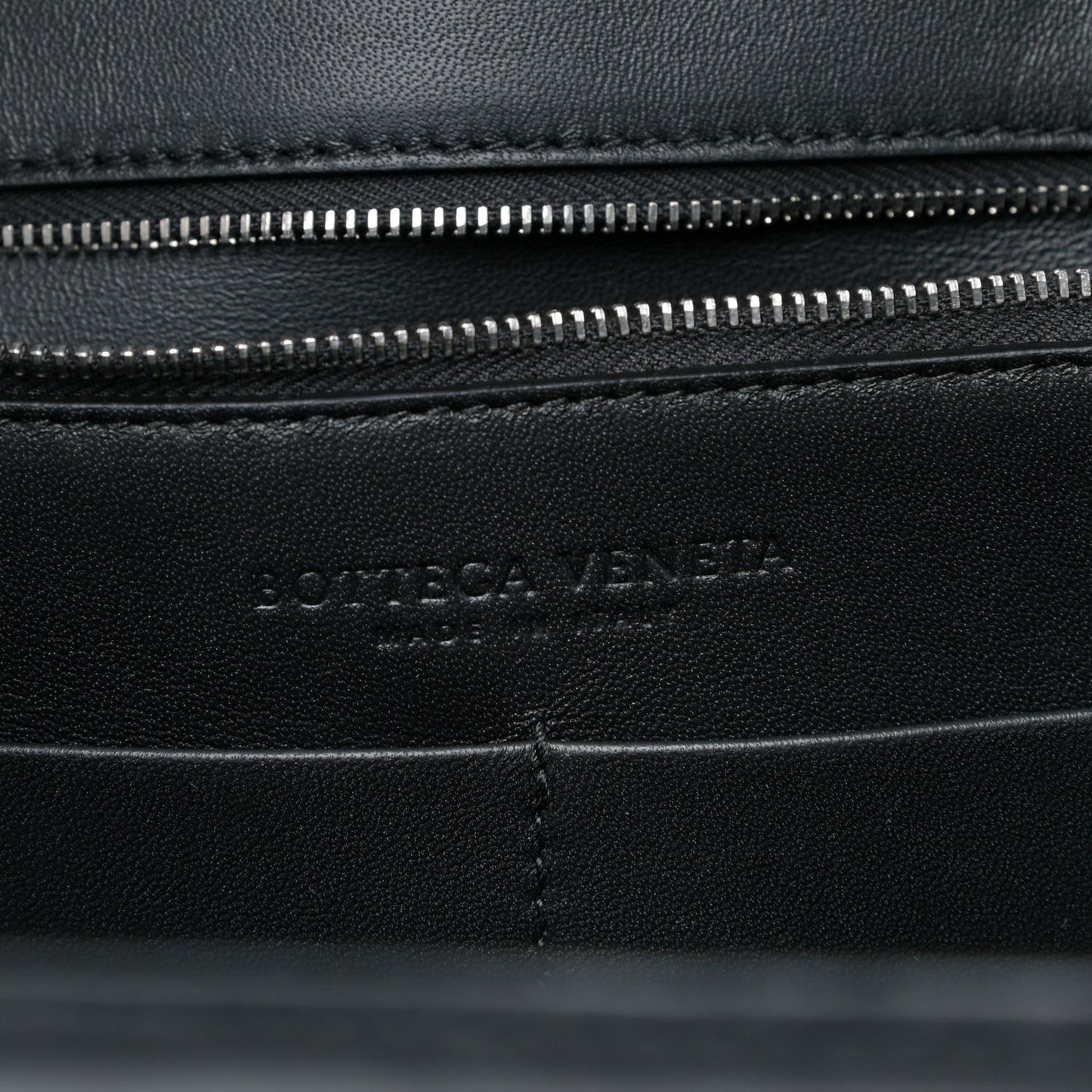 Nappa Maxi Intrecciato Padded Large Arco Black