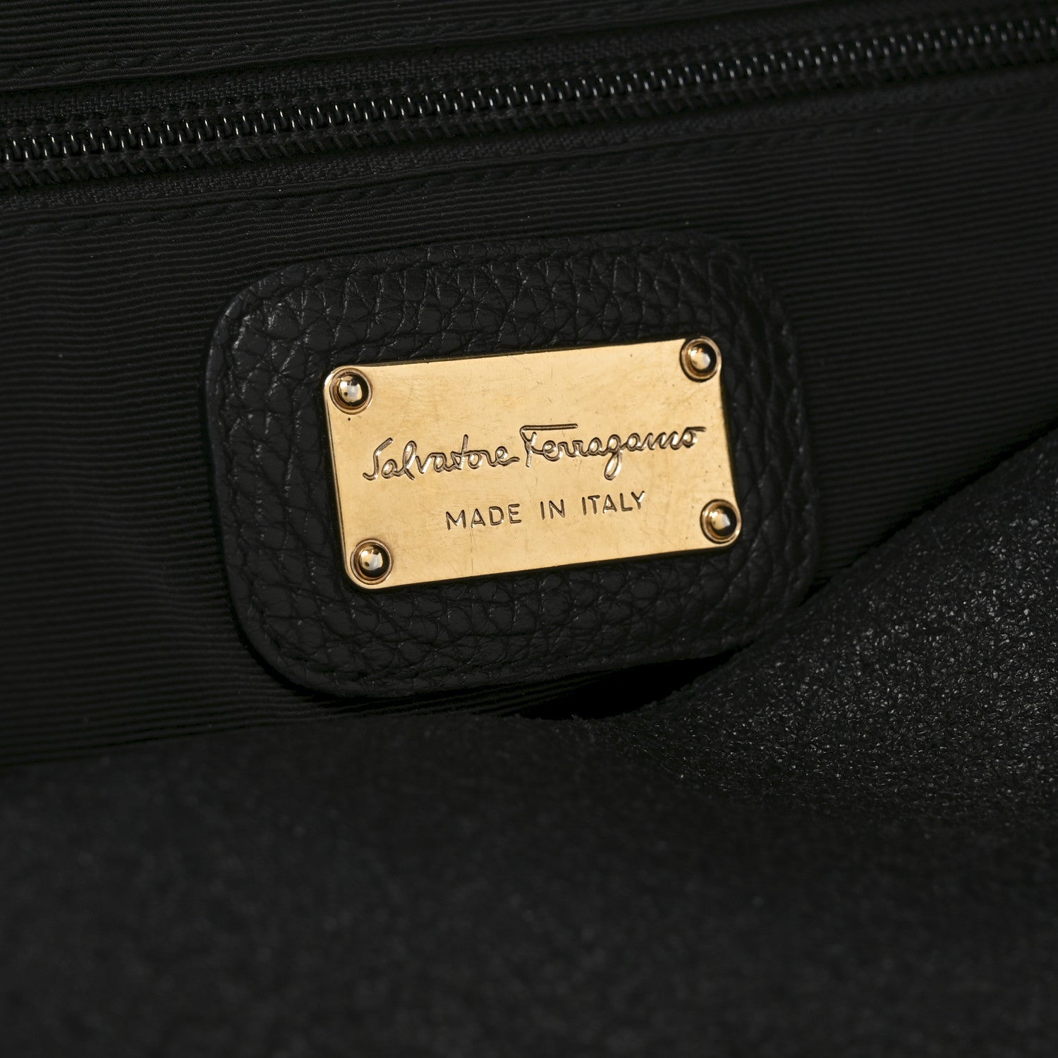 Salvatore Ferragamo Calfskin Medium Tote Black 1838612 – FASHIONPHILE