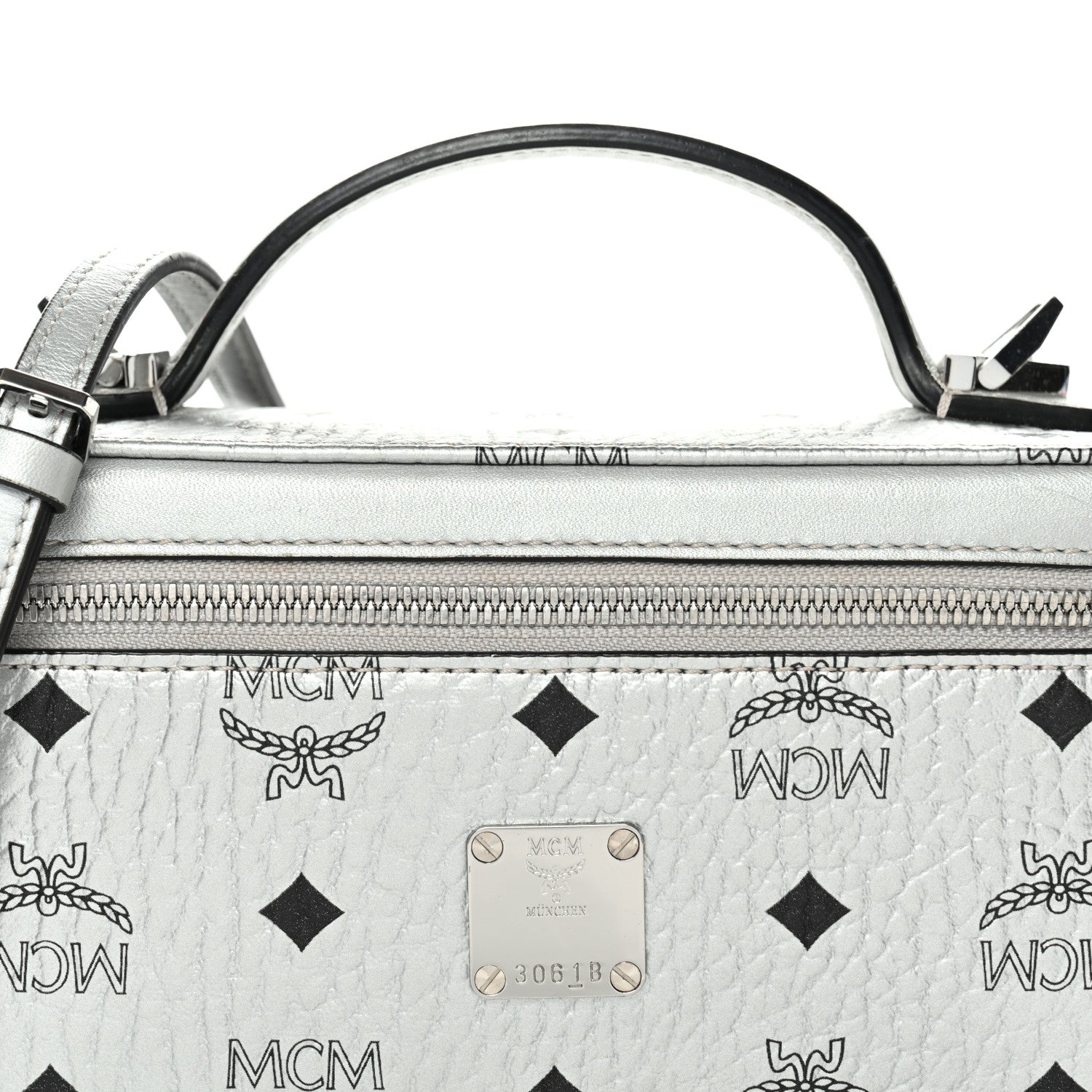 MCM Metallic Visetos Vanity Case Silver 7 of 9
