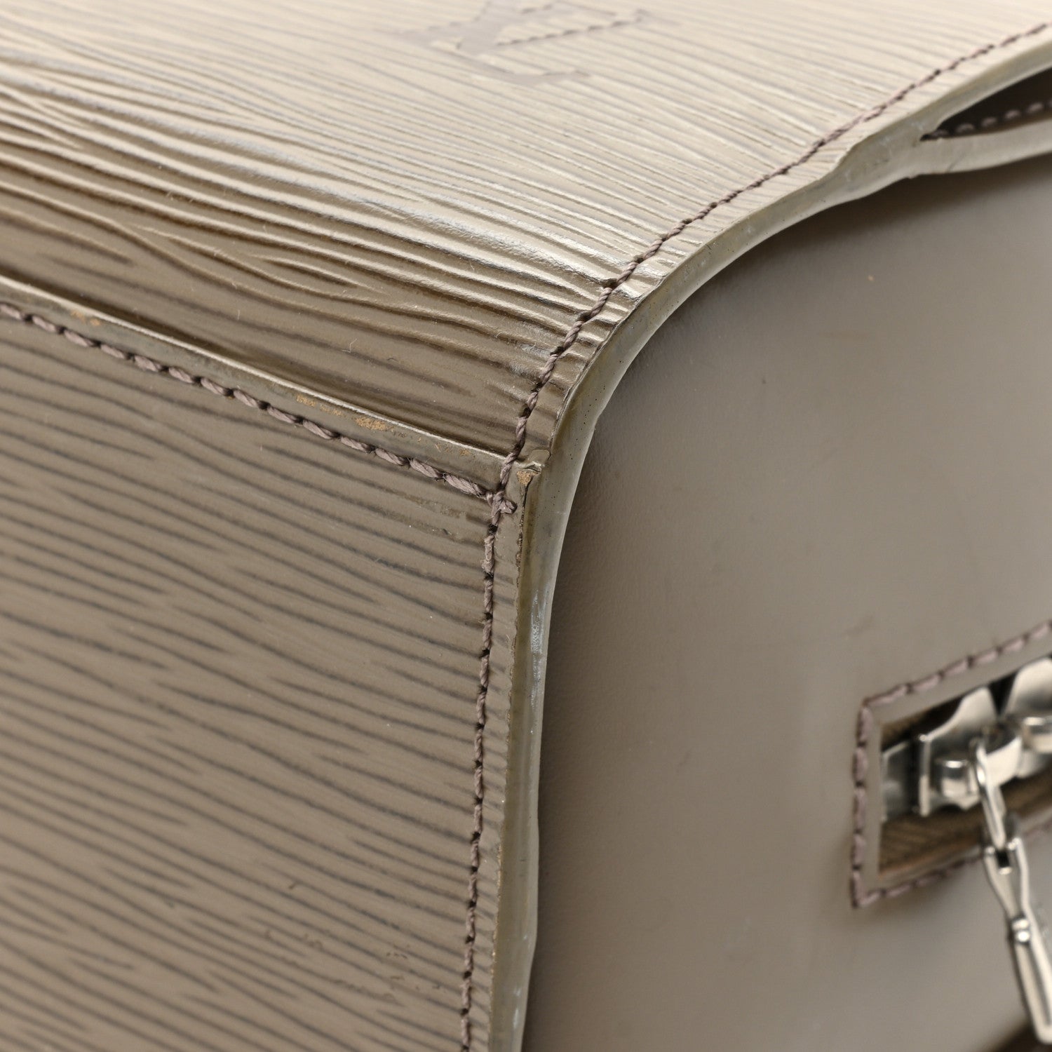 Louis Vuitton Epi Pont-Neuf Pepper 13 of 17