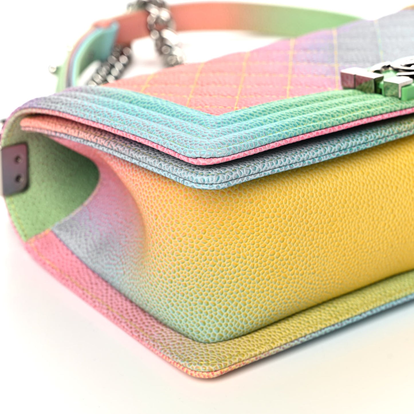 Caviar Quilted Medium Cuba Rainbow Boy Flap Multicolor