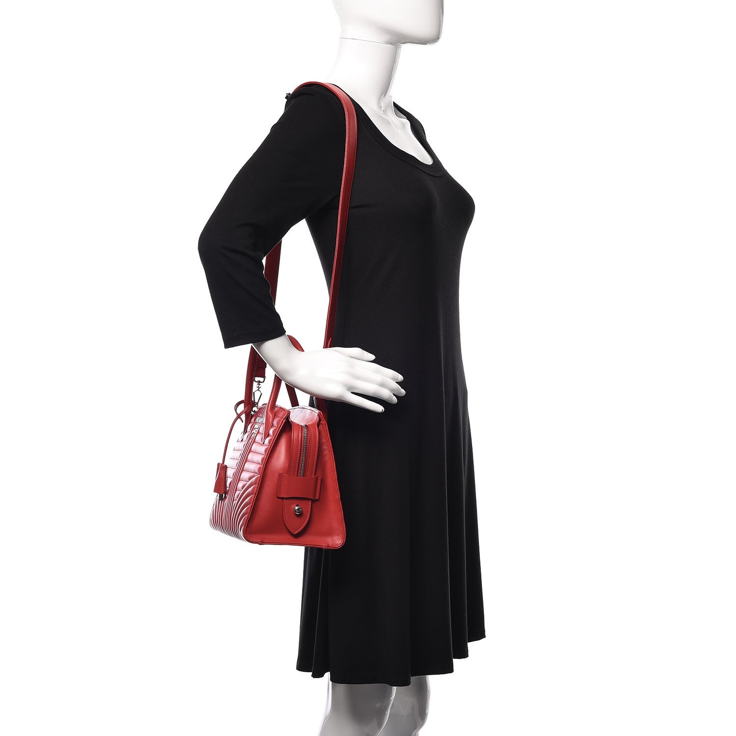 Soft Calfskin Impunture Diagramme Esplanade Rosso