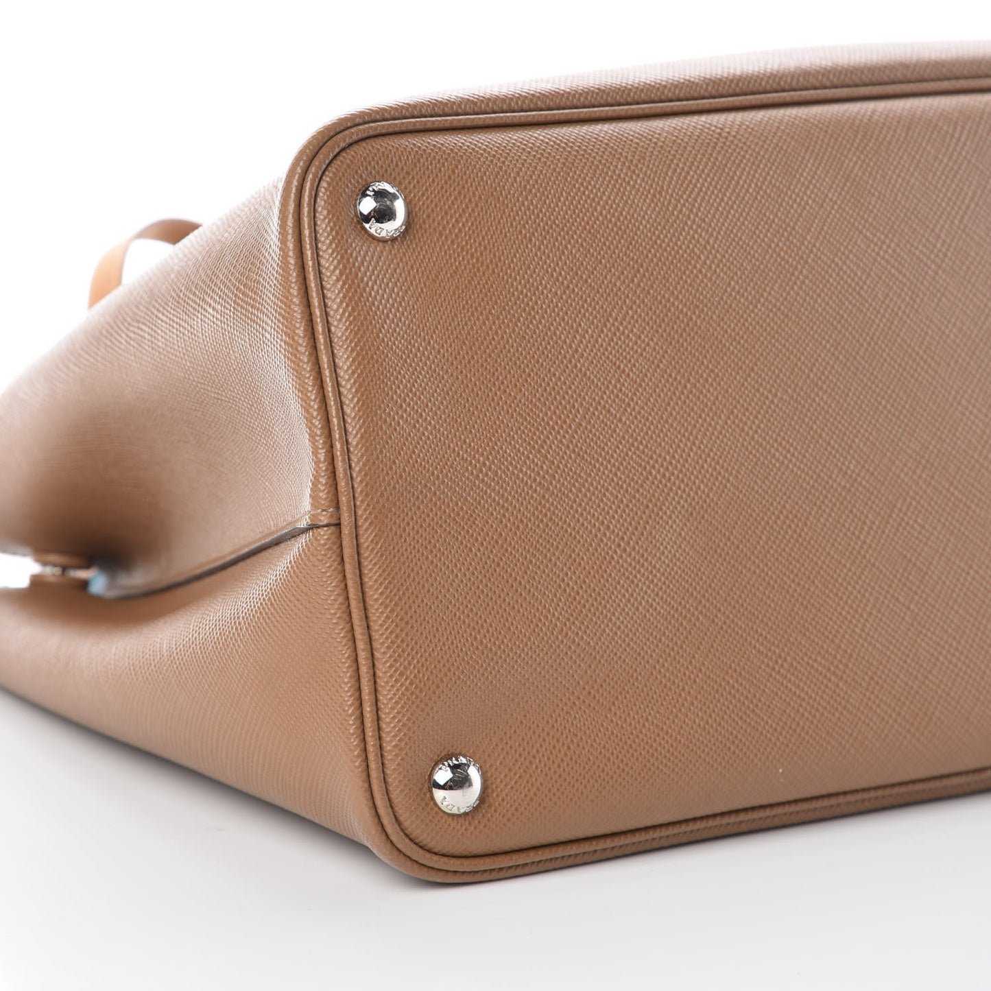 Saffiano Cuir Medium Double Handle Tote Cannella Turchese