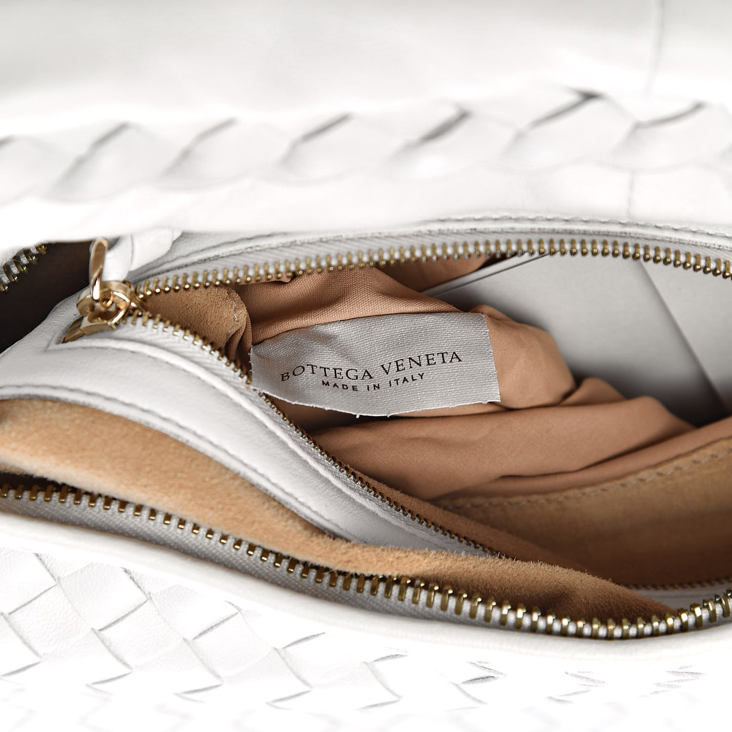 Nappa Intrecciato Medium Veneta Hobo White