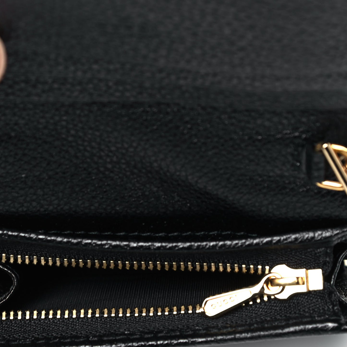 Grainy Calfskin Zumi Chain Card Case Wallet Black