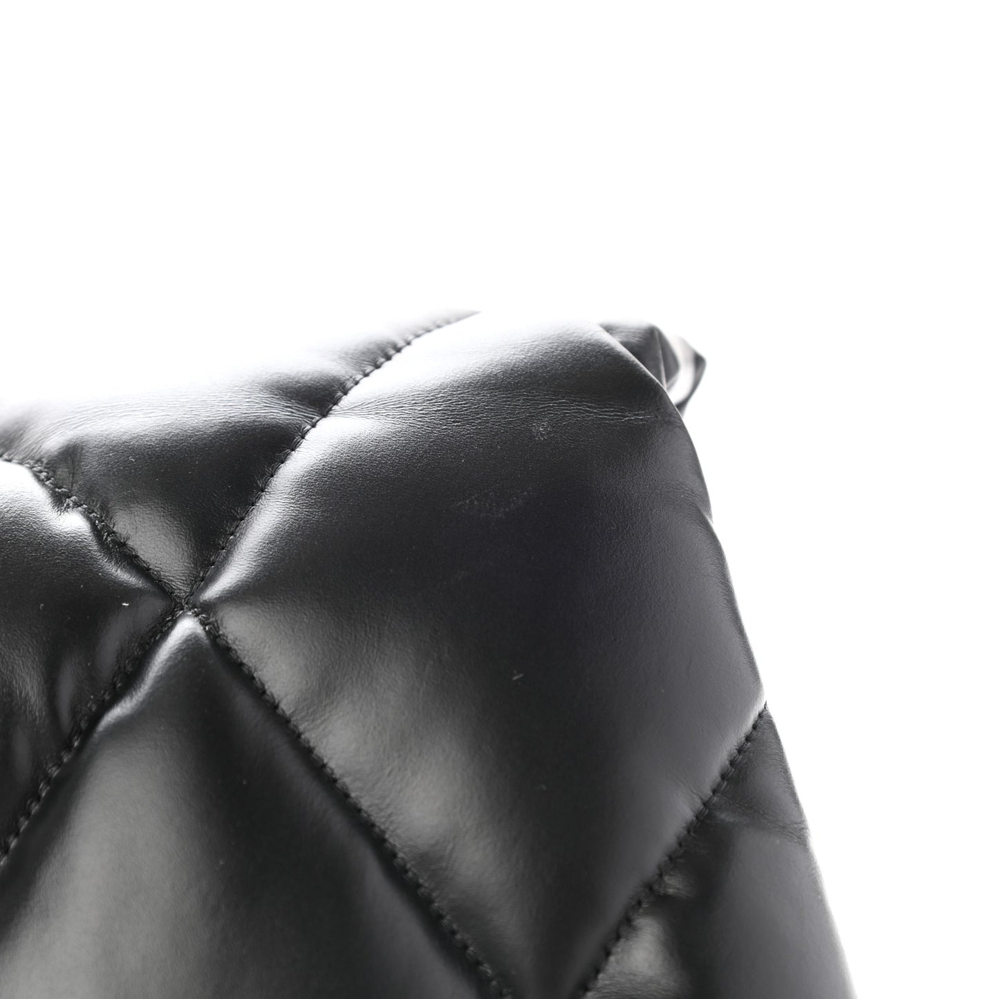 Nappa Calfskin Quilted Touch B Puffy Clutch Black