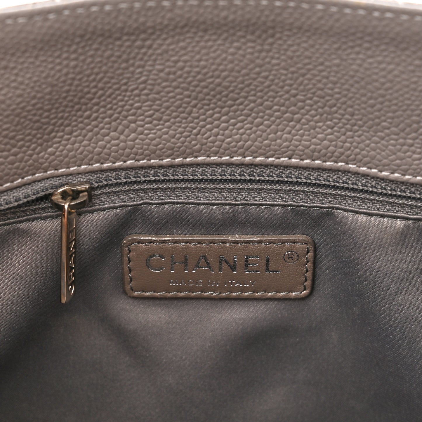 Caviar Quilted Grand Shopping Tote GST Light Grey
