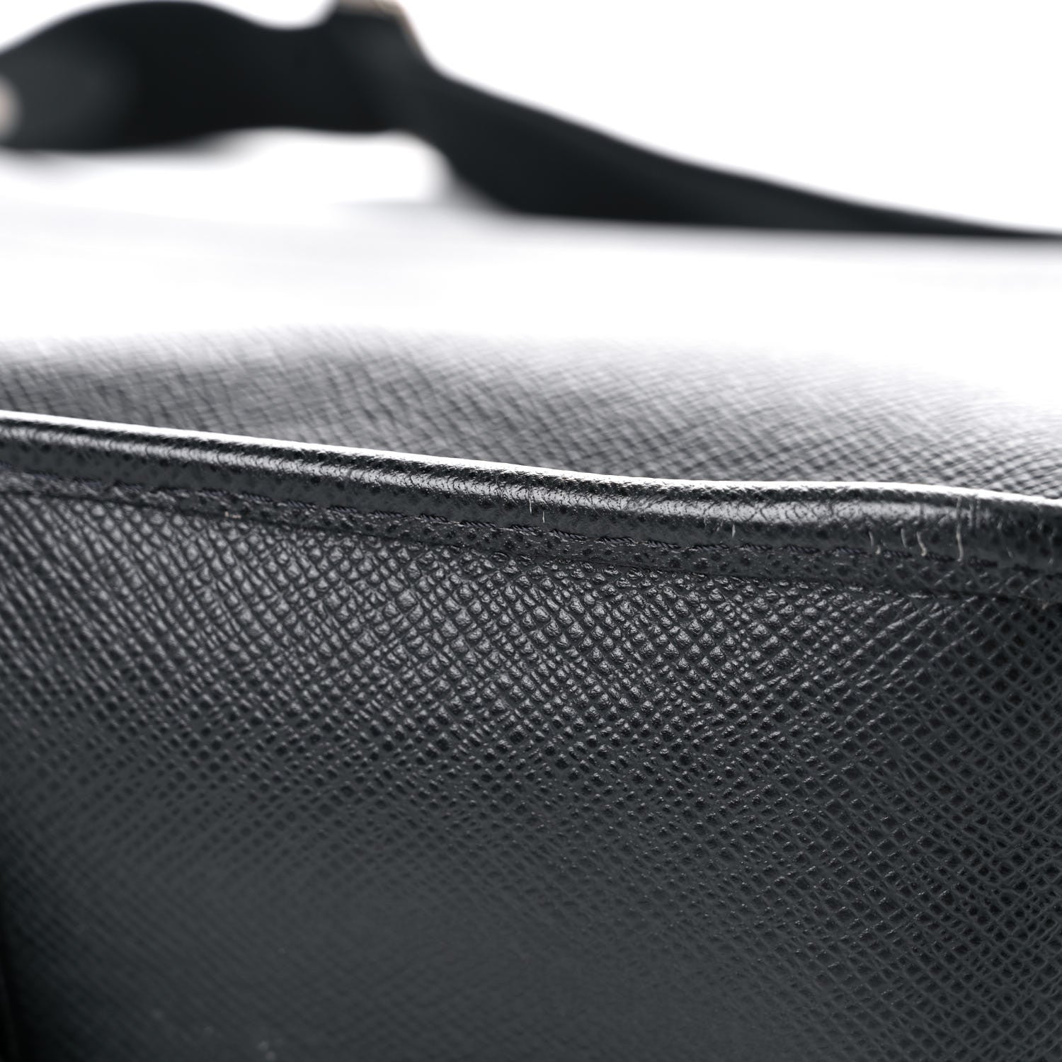 Louis Vuitton Taiga Andrei Ardoise 12 of 21