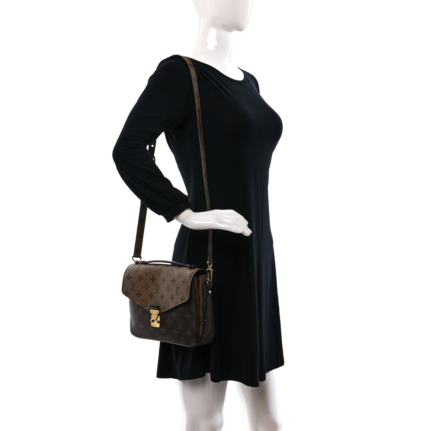 Reverse Monogram Pochette Metis
