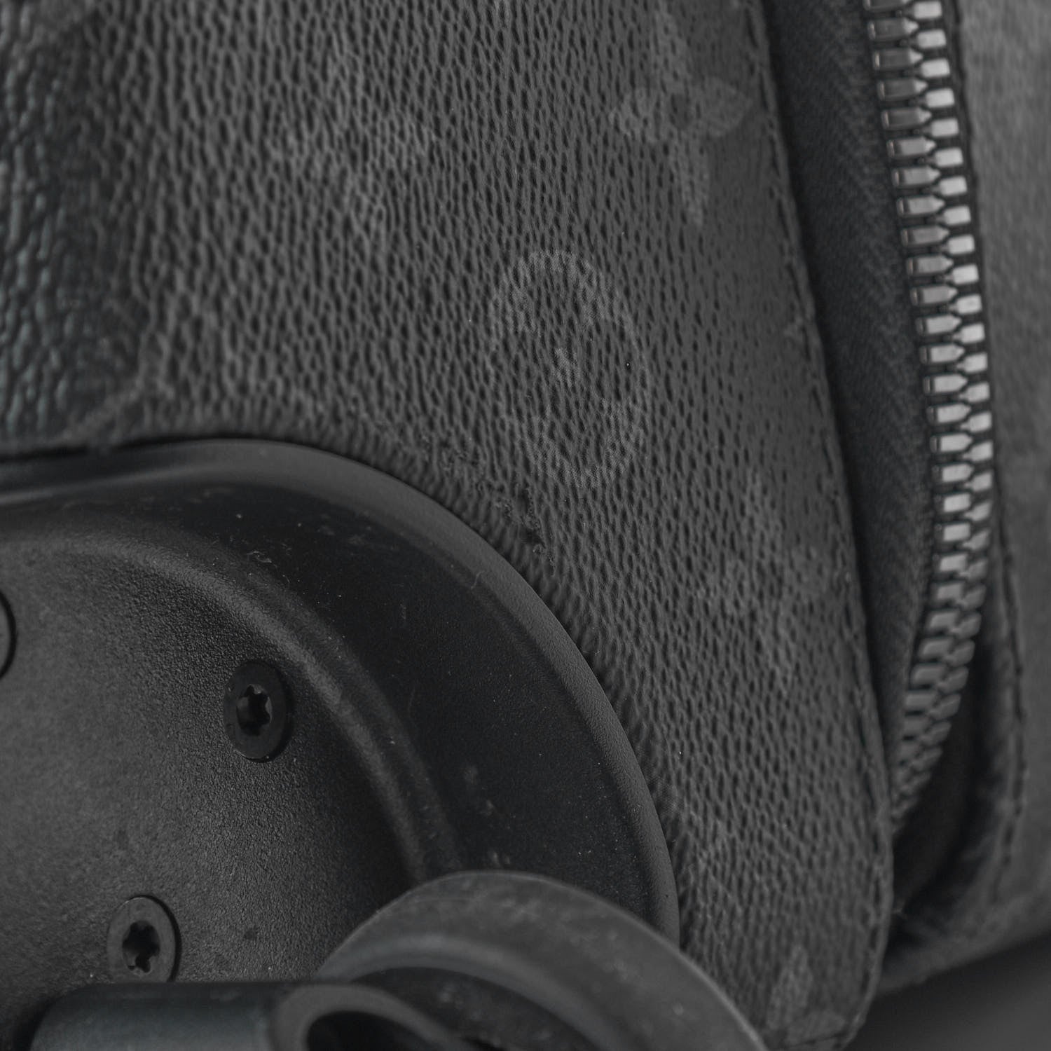 Louis Vuitton Monogram Eclipse Horizon 55 17 of 19