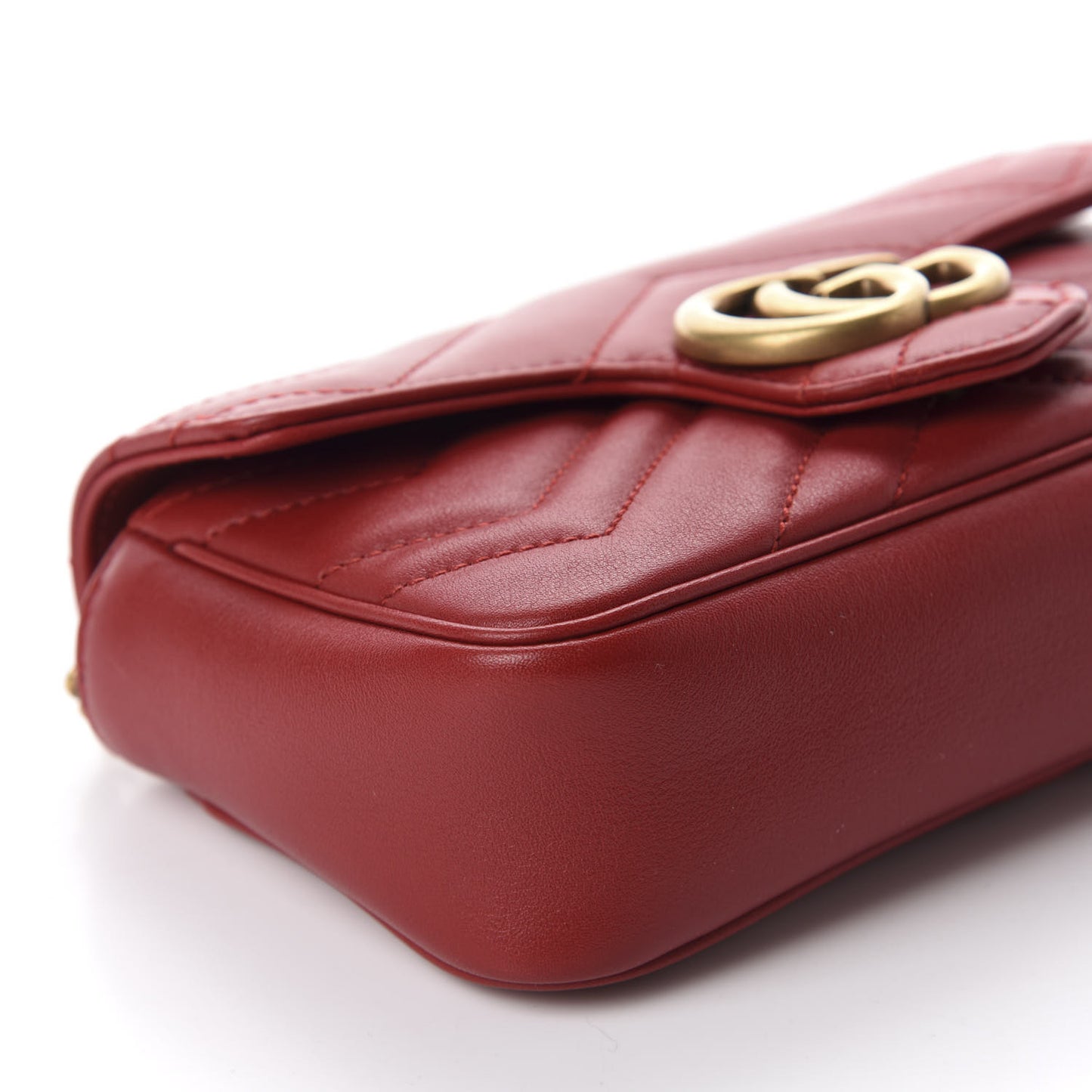 Calfskin Matelasse Super Mini GG Marmont Shoulder Bag Hibiscus Red
