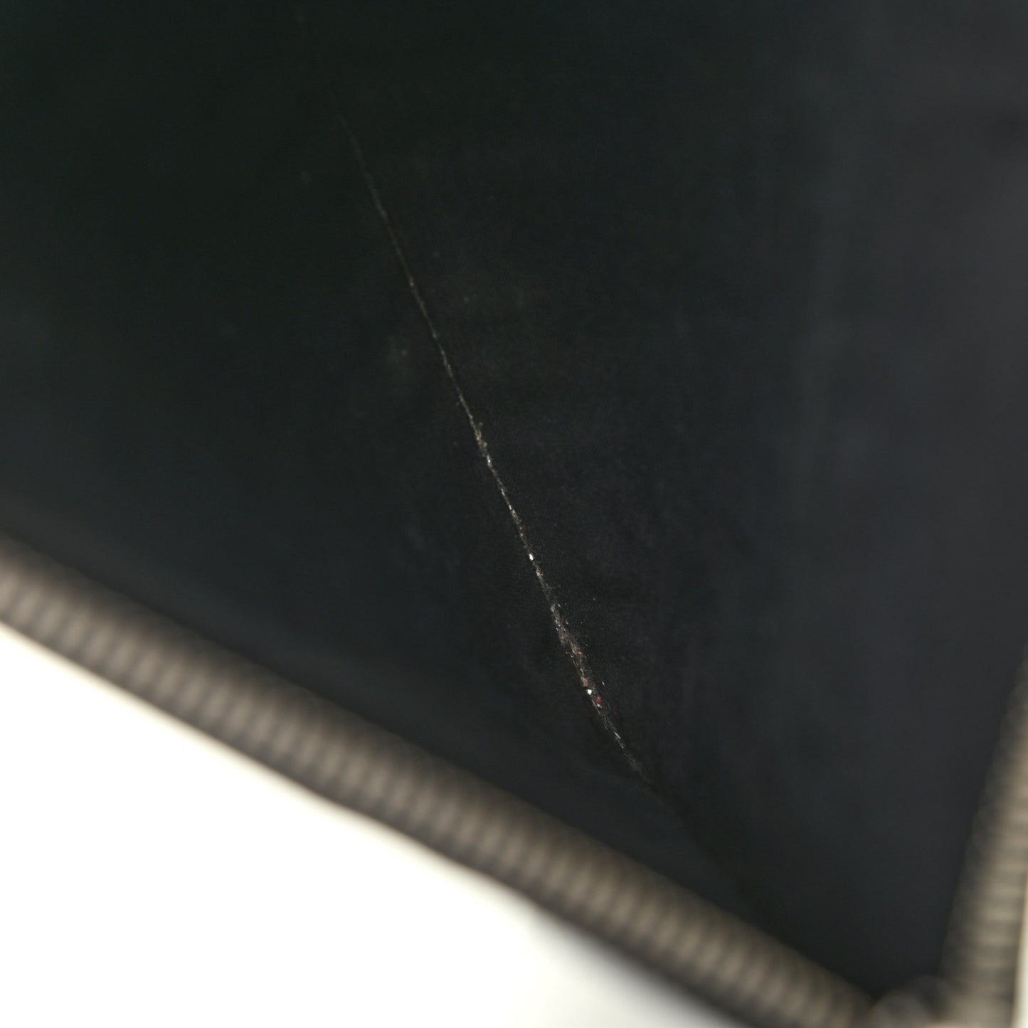 Vitello FF 1974 Embossed Pouch Maya Black