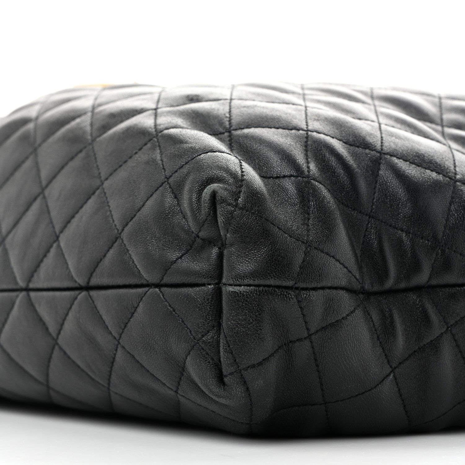 Saint Laurent Lambskin Quilted Maxi Icare Shopping Tote Black 10 of 14
