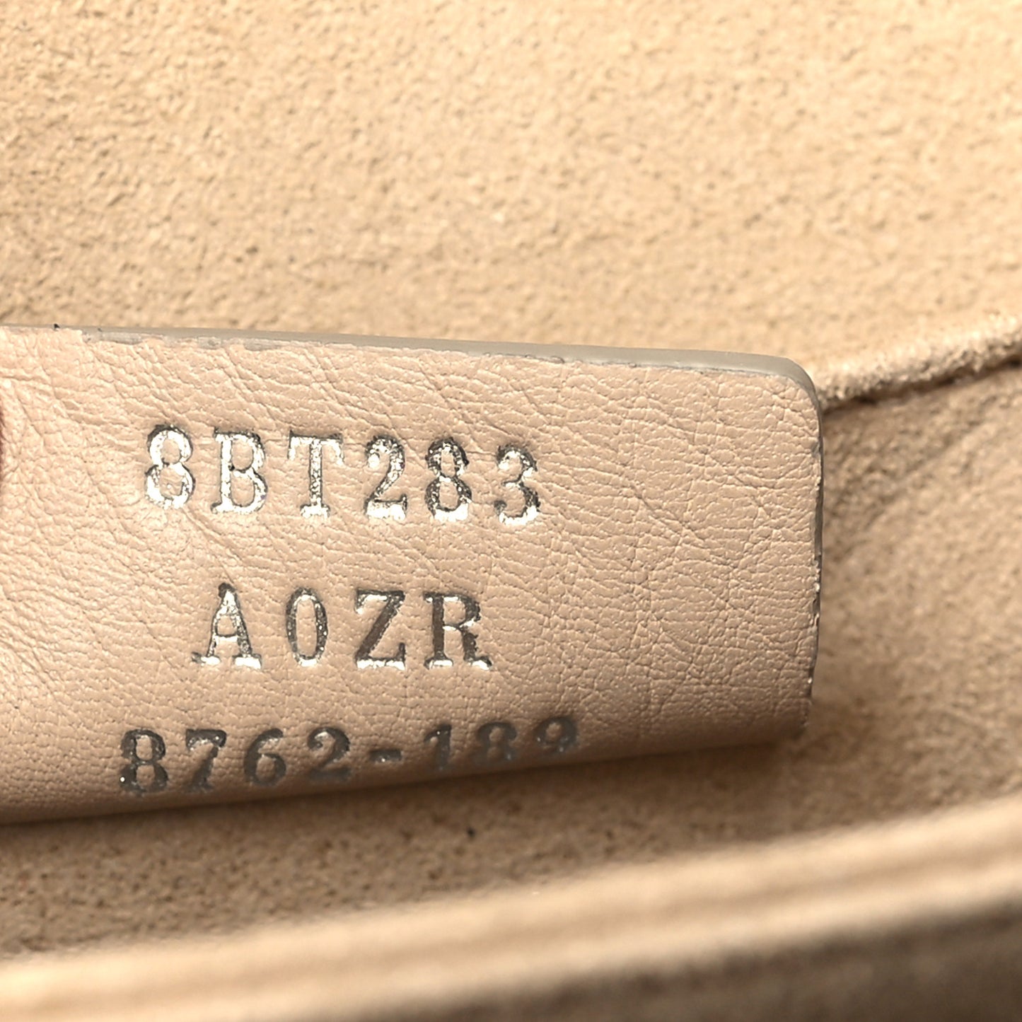 Vitello Liberty Pearl Scalloped Studded Kan I Shoulder Bag Grigio Perla