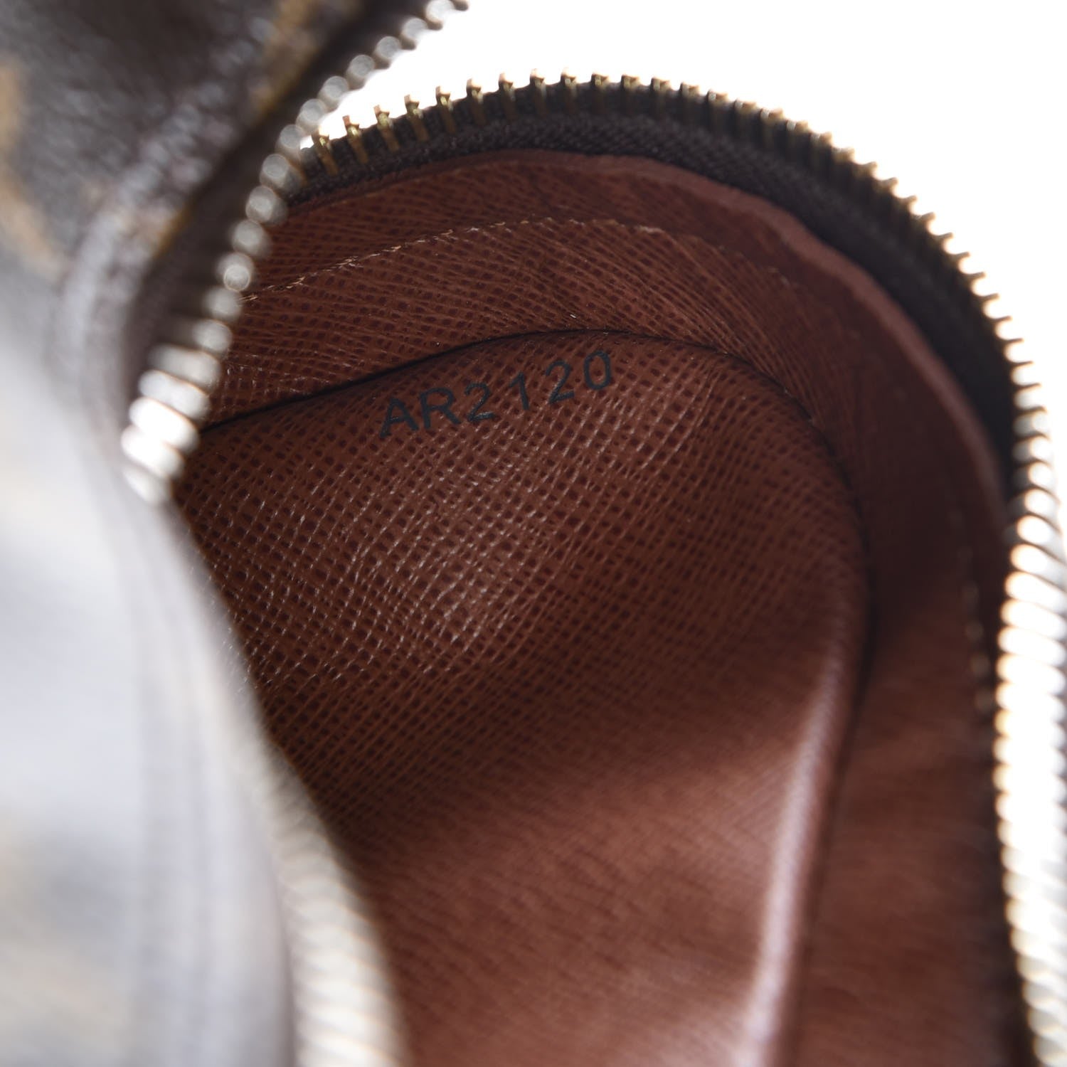 Louis Vuitton Monogram Nil 28 8 of 9
