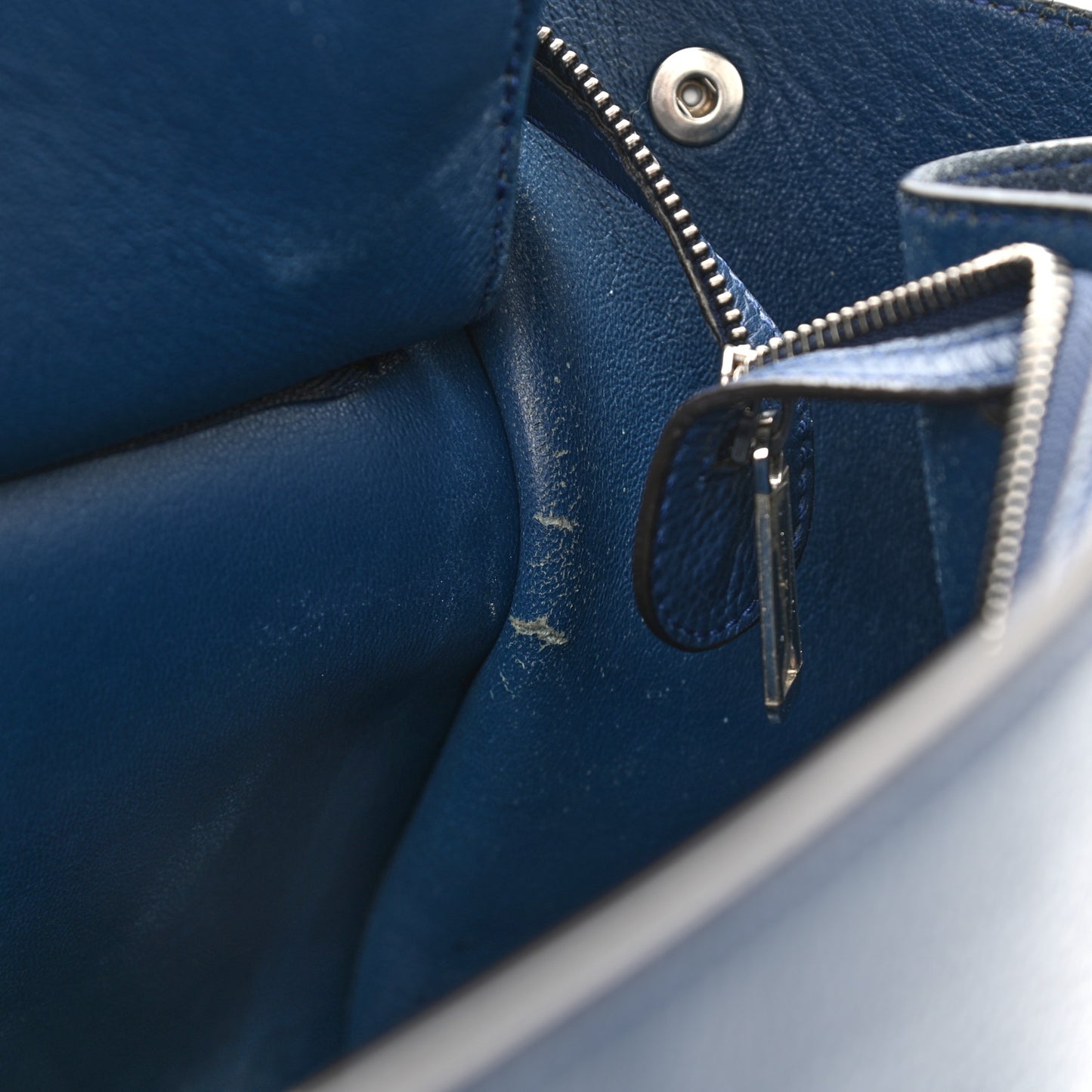 Drummed Calfskin Suede Medium Trapeze Navy