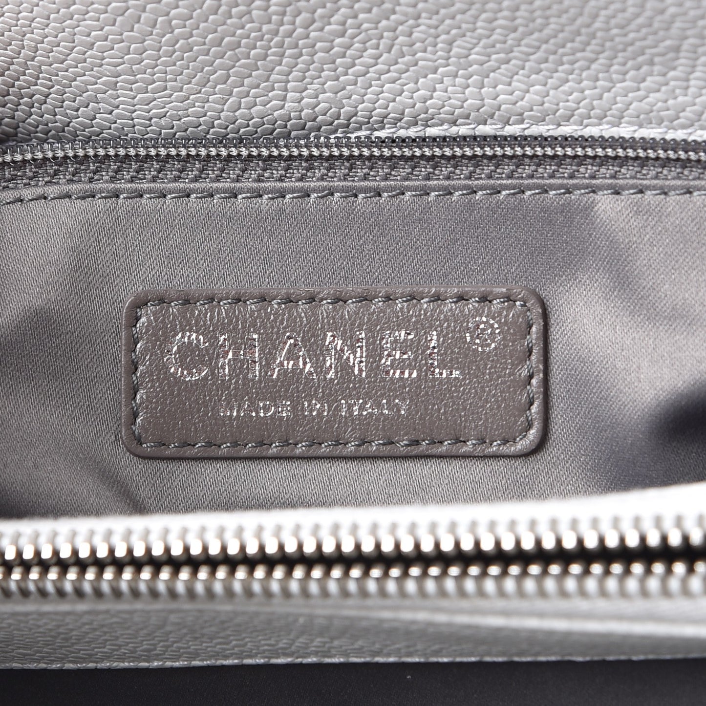Caviar Quilted Grand Shopping Tote GST White