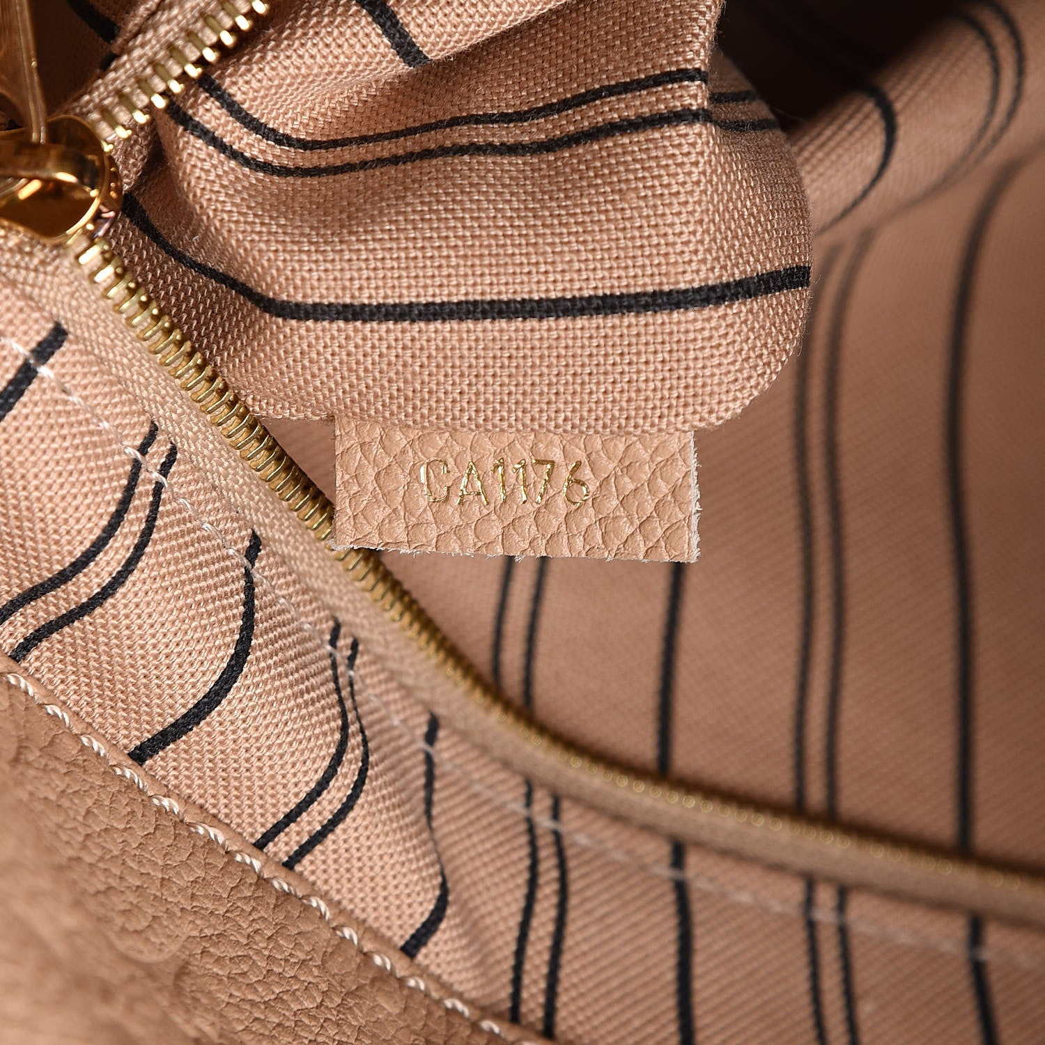 Louis Vuitton Empreinte Artsy MM Dune 7 of 9