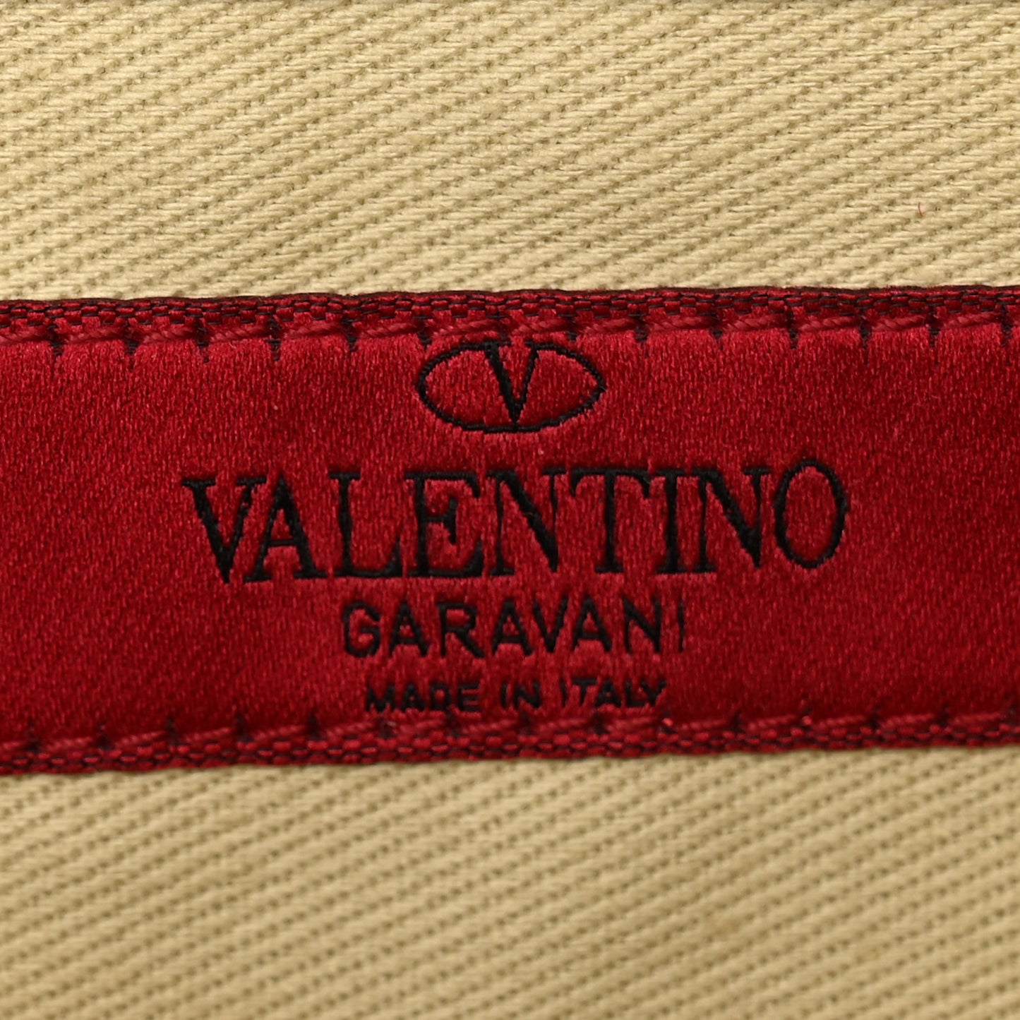 Vitello Large Rockstud Zip Wristlet Pouch Alpaca