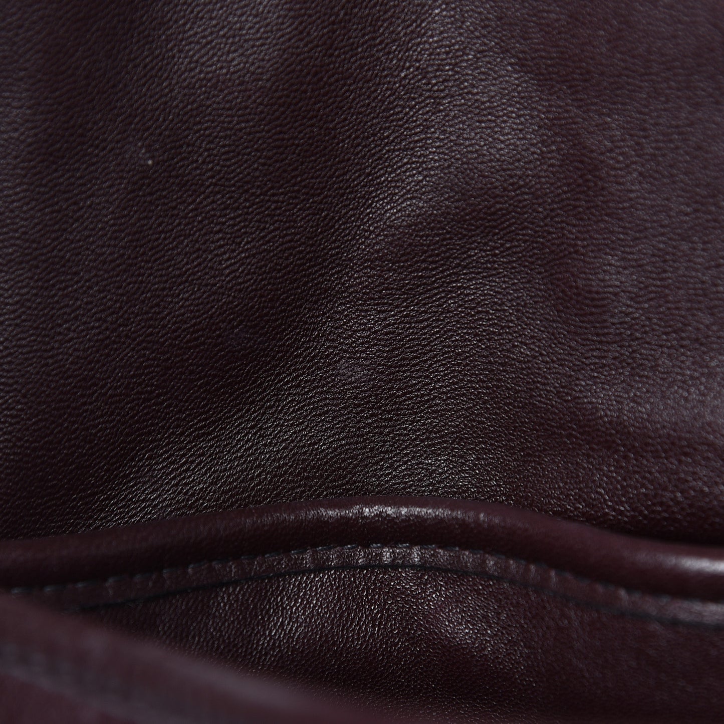 Nappa Matelasse Coffer Hobo Prugna