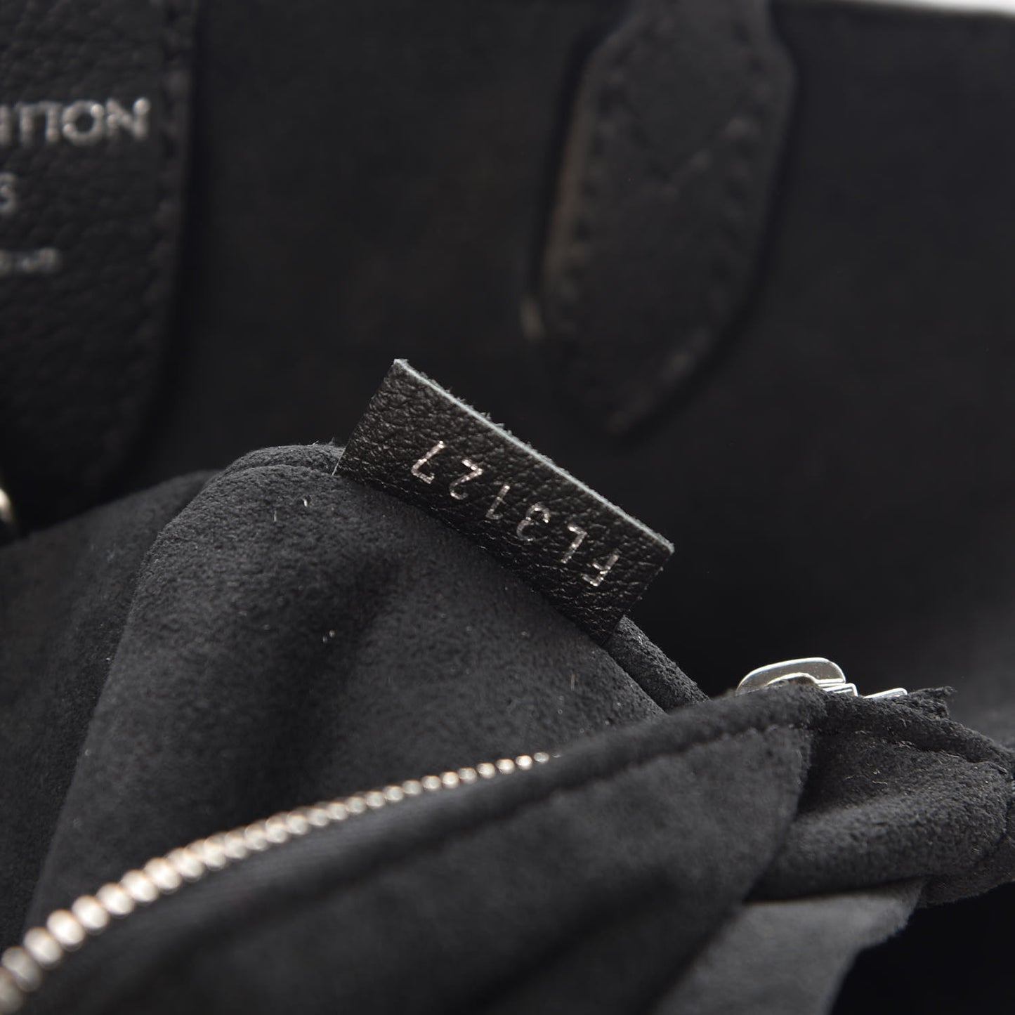 Calfskin Lockme Cabas Black