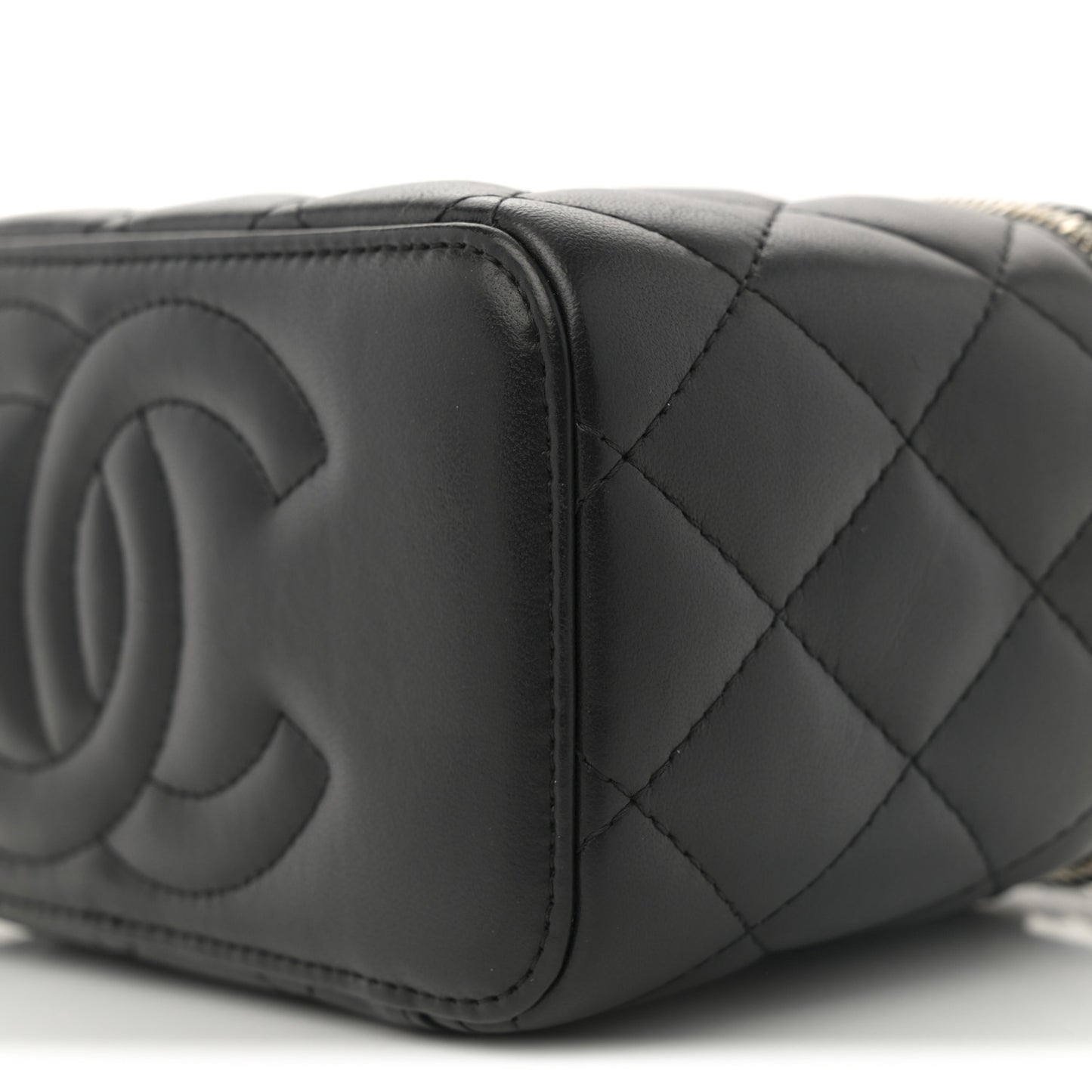 Lambskin Quilted Small Top Handle Vanity Case With Chain Black