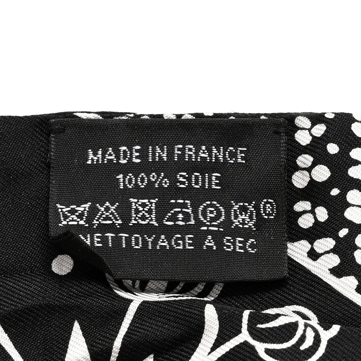 Hermes Silk Les Leopards Twilly Black White 1858030 – FASHIONPHILE
