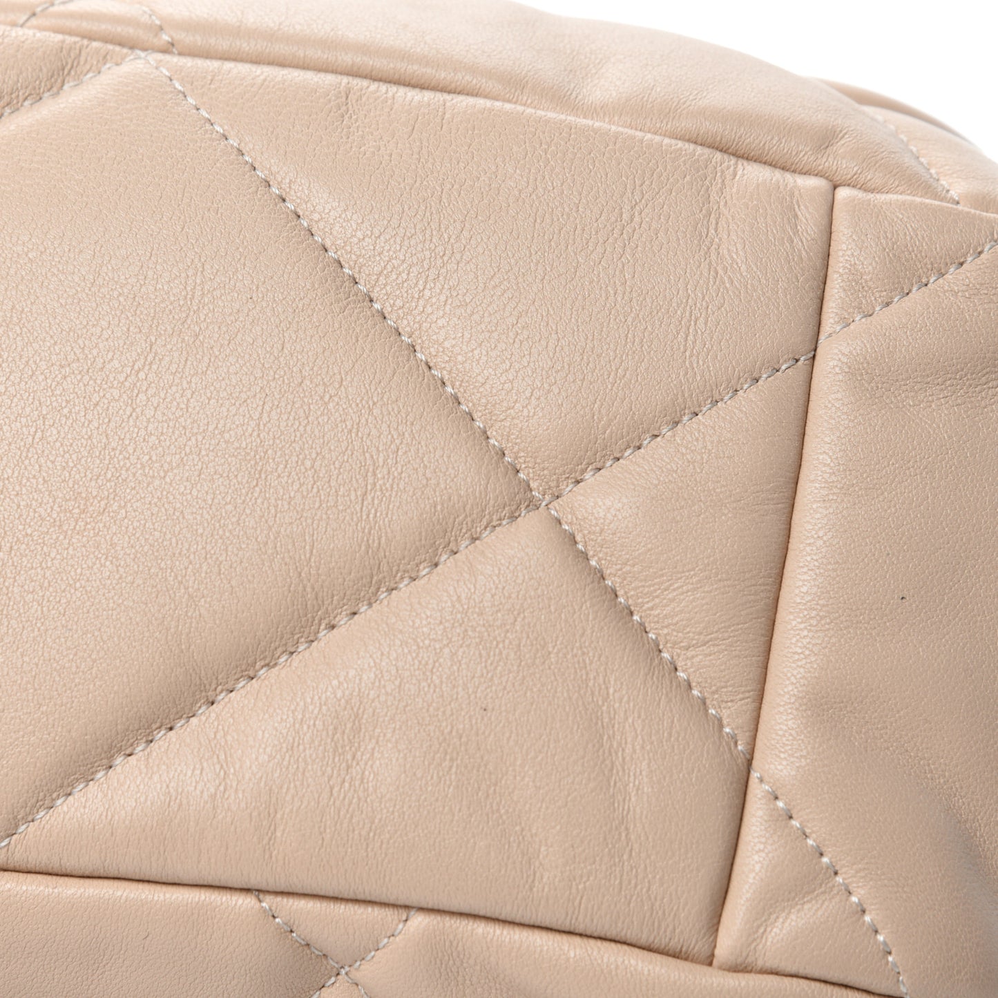 Lambskin Quilted Maxi Chanel 19 Flap Light Beige