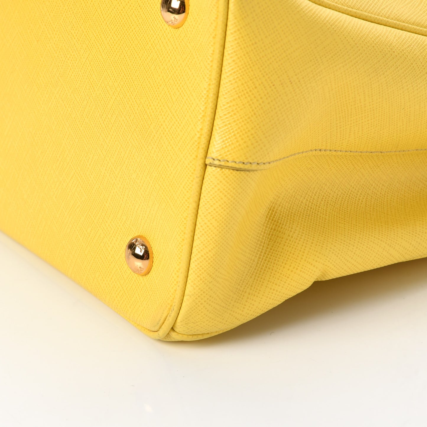 Saffiano Lux Medium Tote Girasole