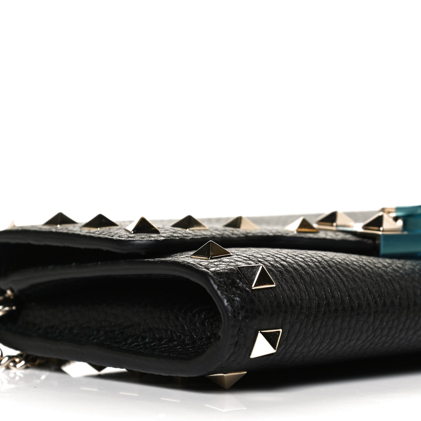 Pebbled Calfskin Rockstud Flip Lock Wallet On Chain Black