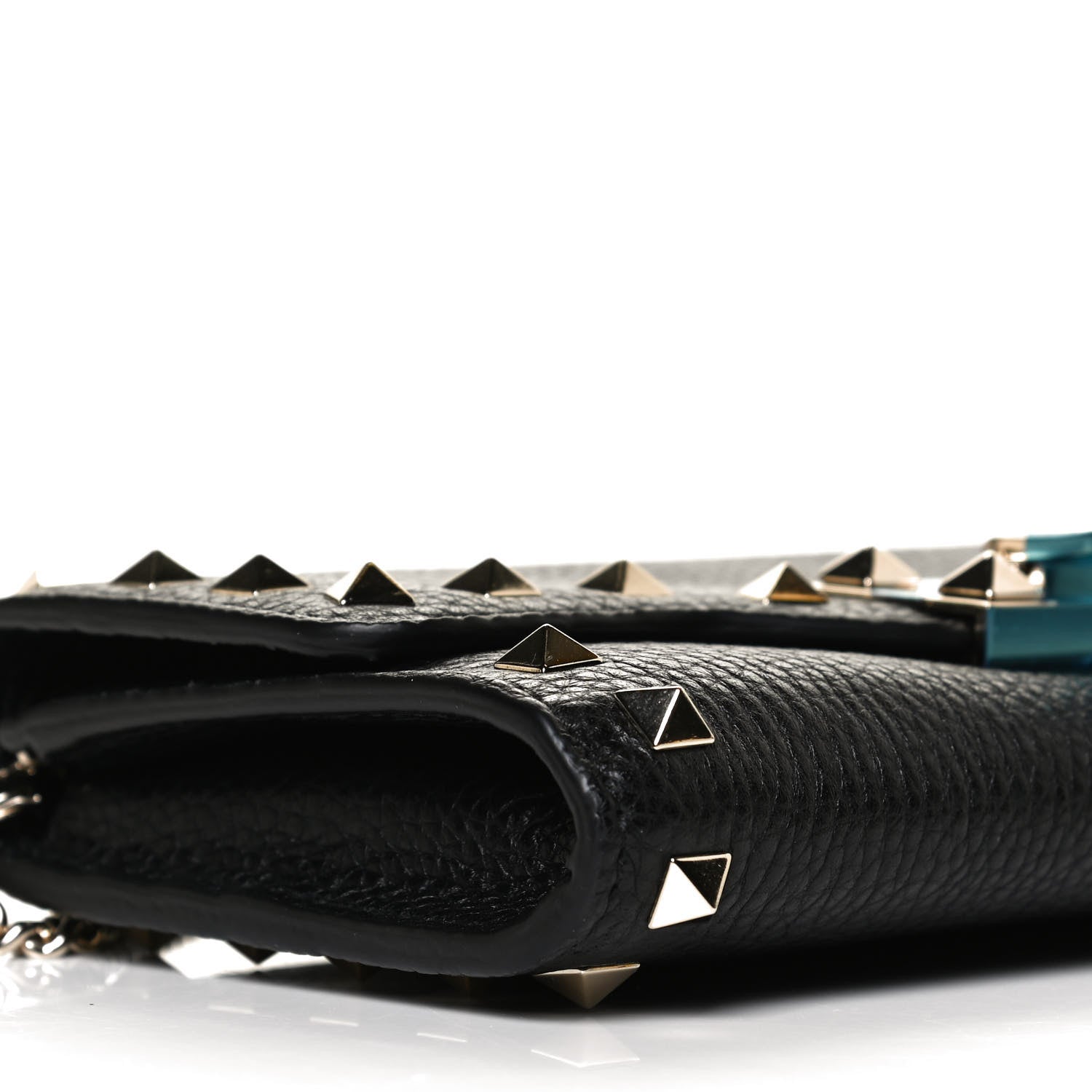 Valentino Garavani Pebbled Calfskin Rockstud Flip Lock Wallet On Chain Black 8 of 14