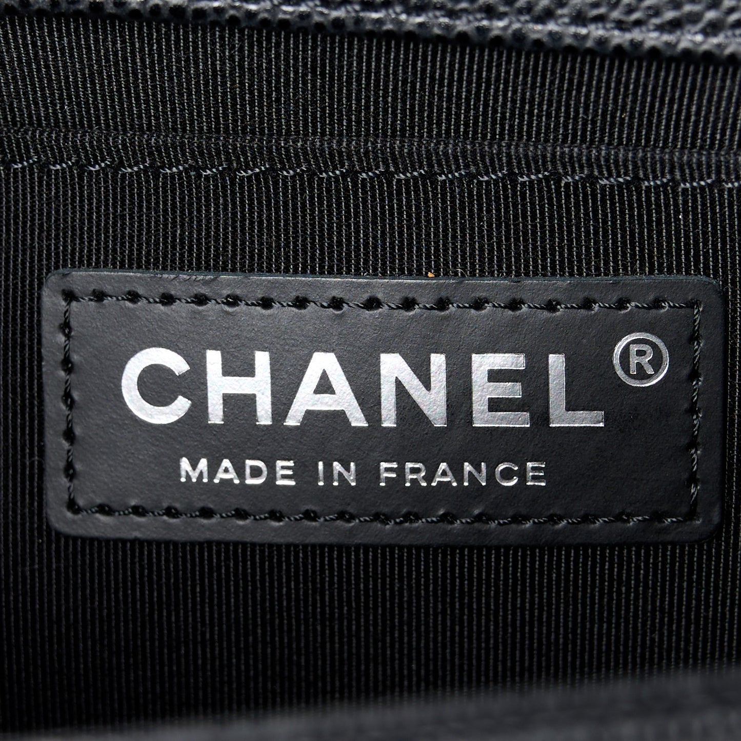 Caviar Quilted Medium Boy Flap Black