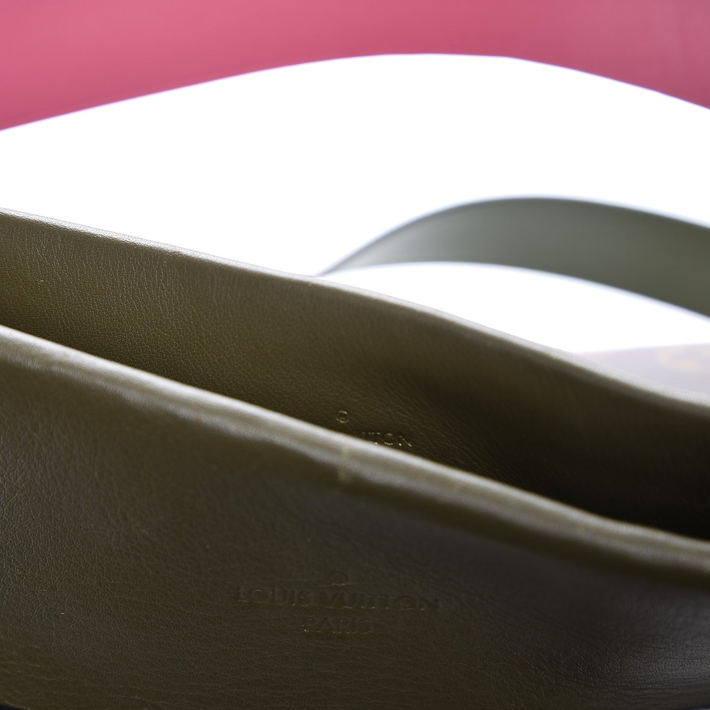Monogram Tuileries Besace Kaki