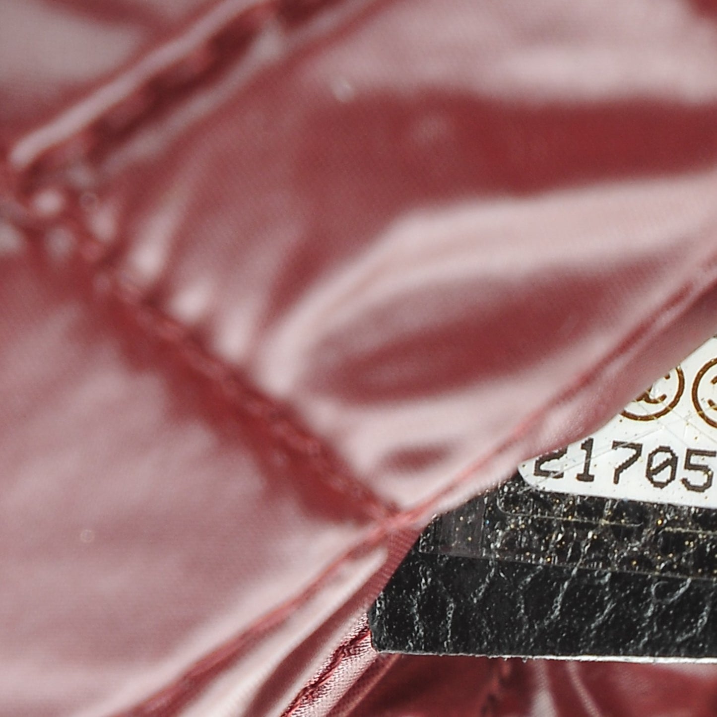 Caviar Quilted CC Beauty Clutch Black