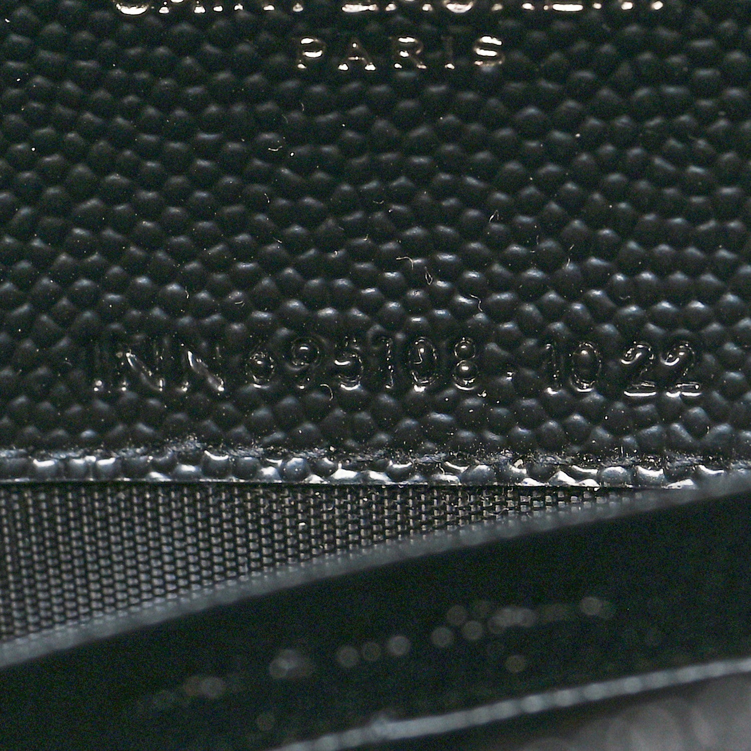 Saint Laurent Grain De Poudre Matelasse Chevron Monogram Monochrome Envelope Chain Wallet Black 8 of 11