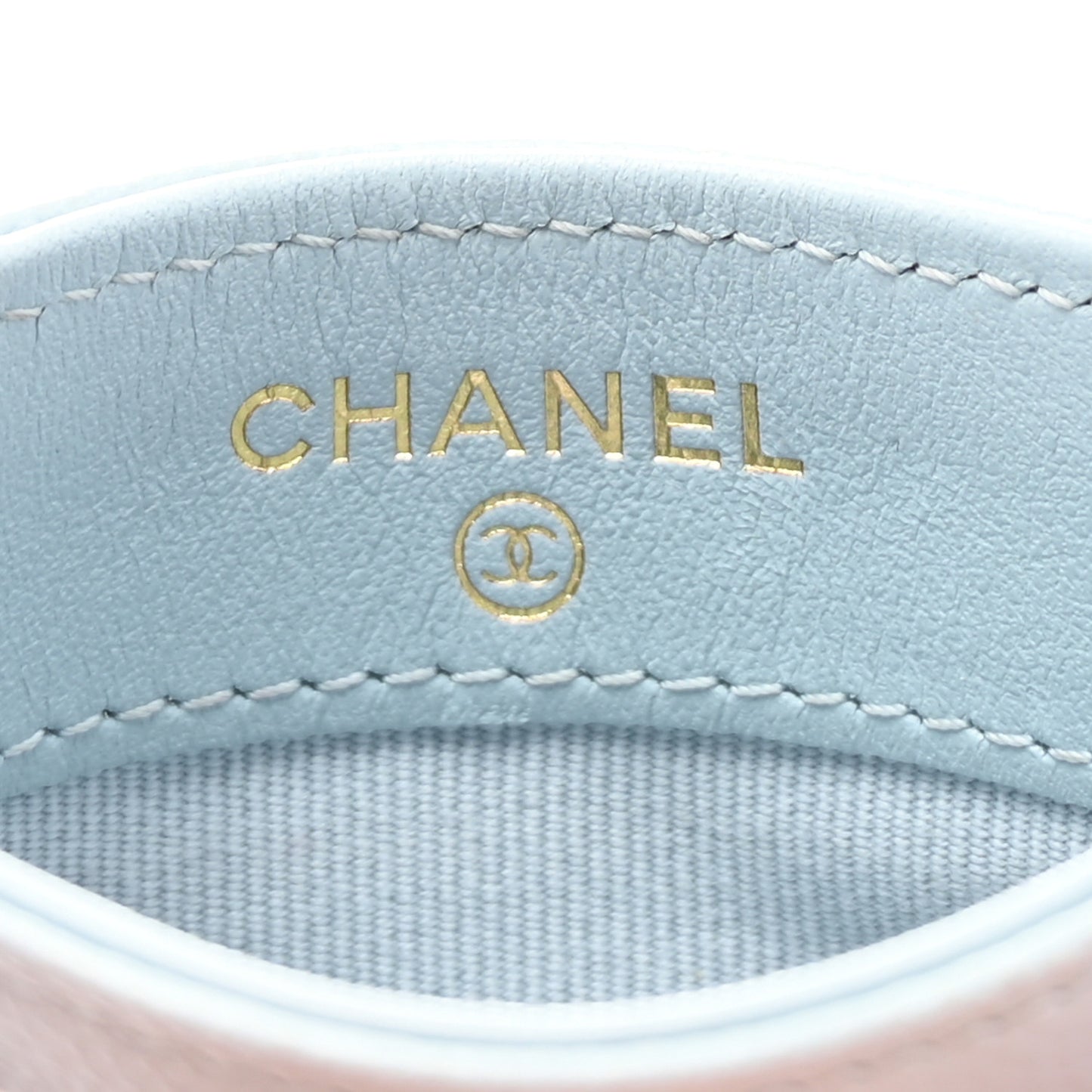 Caviar Quilted Card Holder Light Blue