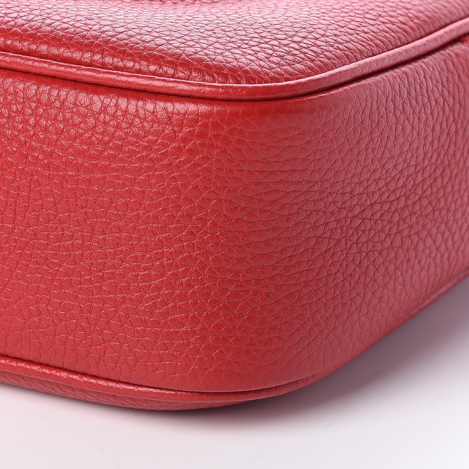 Gucci Pebbled Calfskin Small Soho Disco Bag Tabasco Red 9 of 10