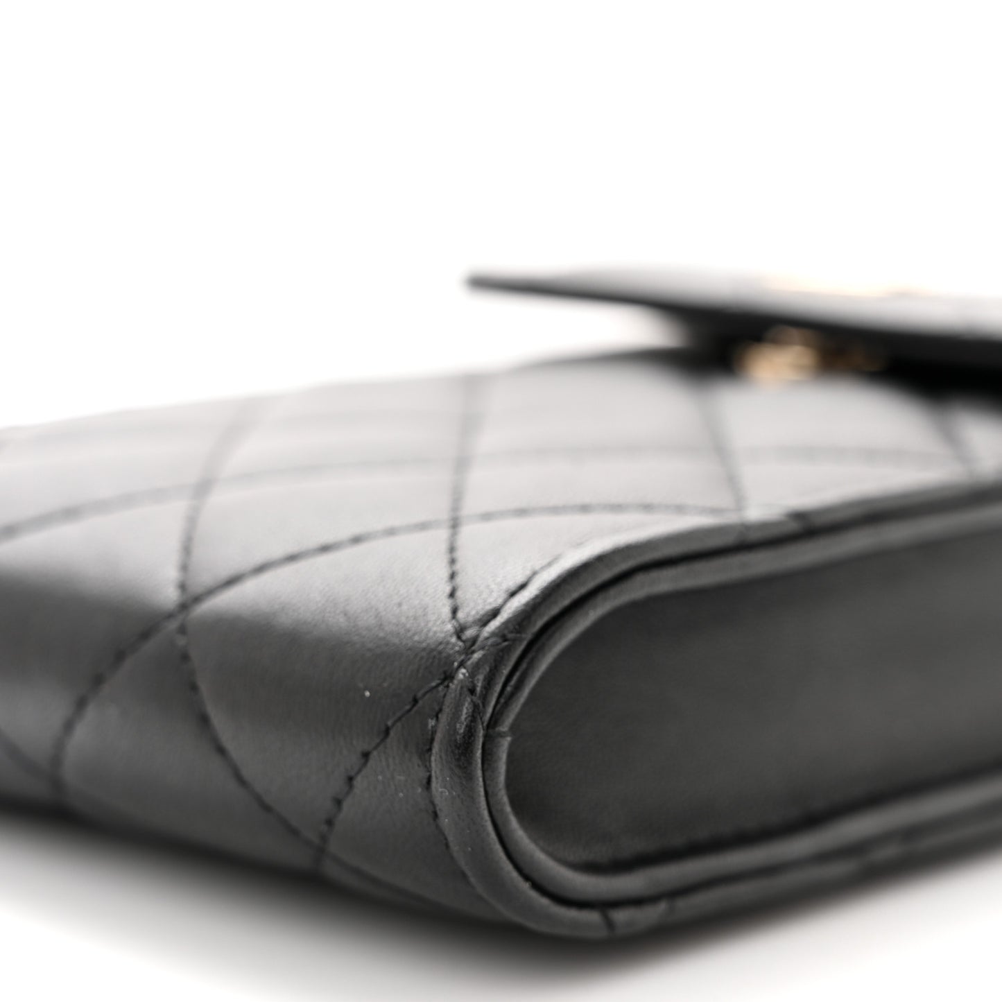 Lambskin Quilted Pearl Phone Holder With Chain Black